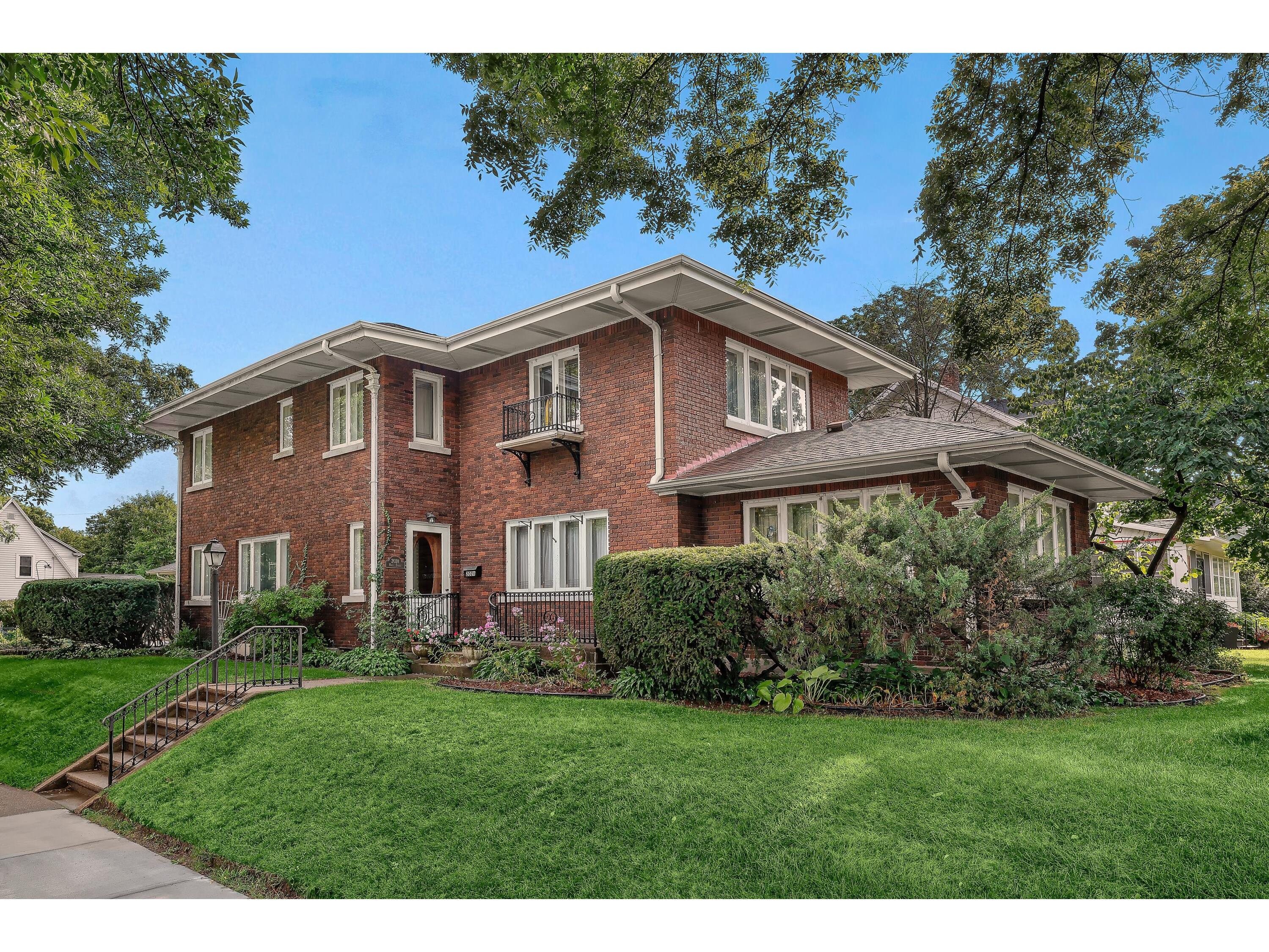 2028 Main La Crosse WI 54601 1886015 image1