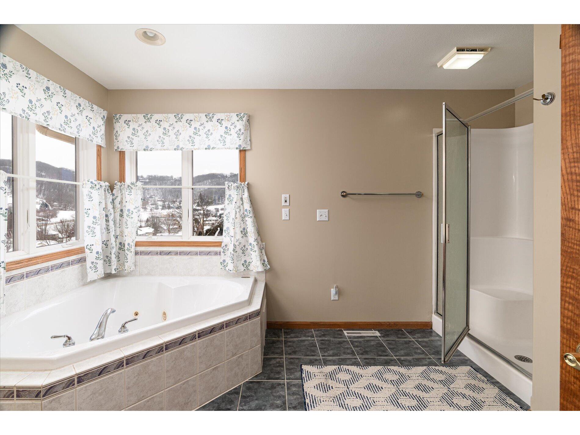 203 Eagles Bluff La Crescent MN 55947 1944436 image23