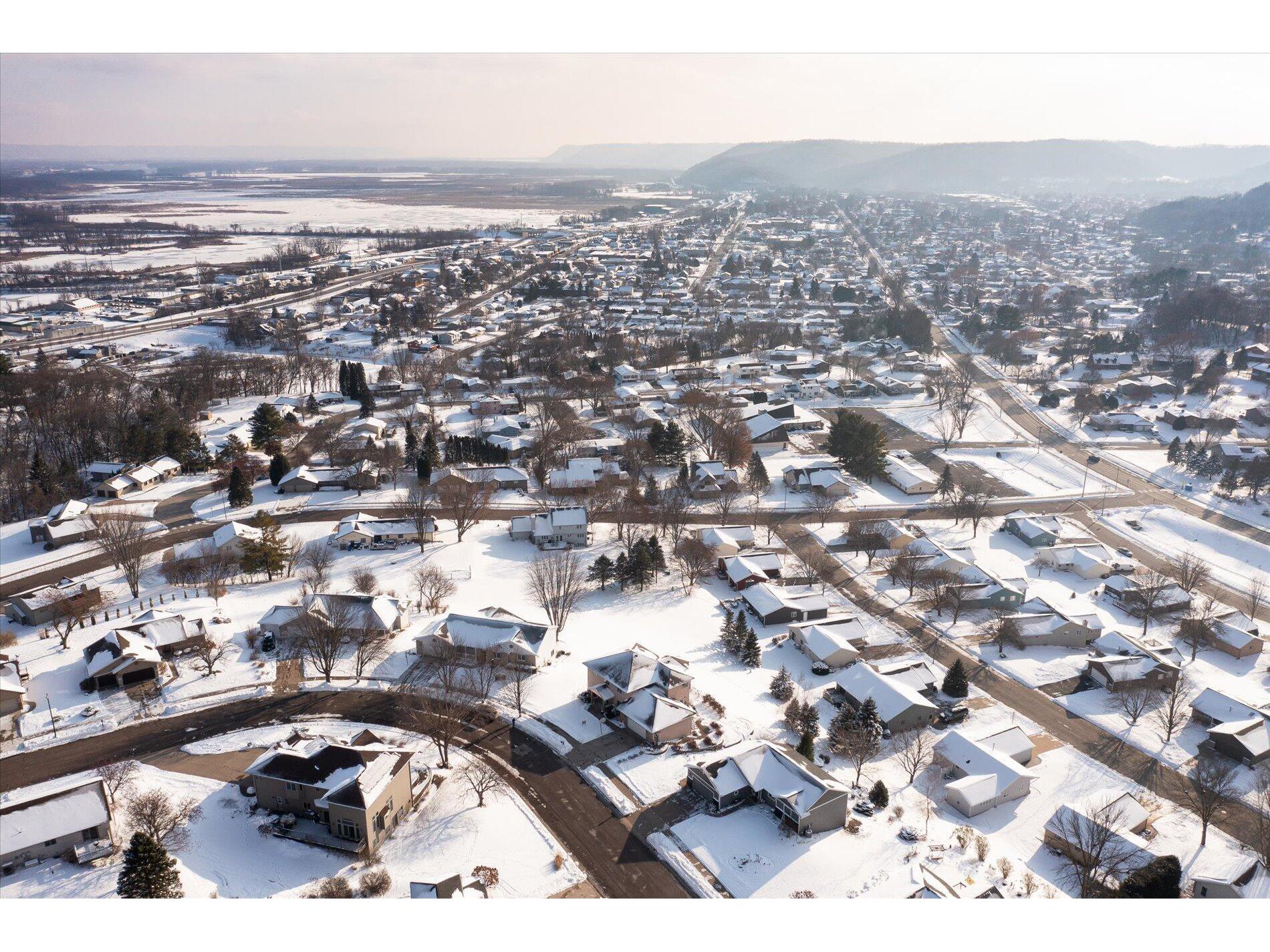 203 Eagles Bluff La Crescent MN 55947 1944436 image34