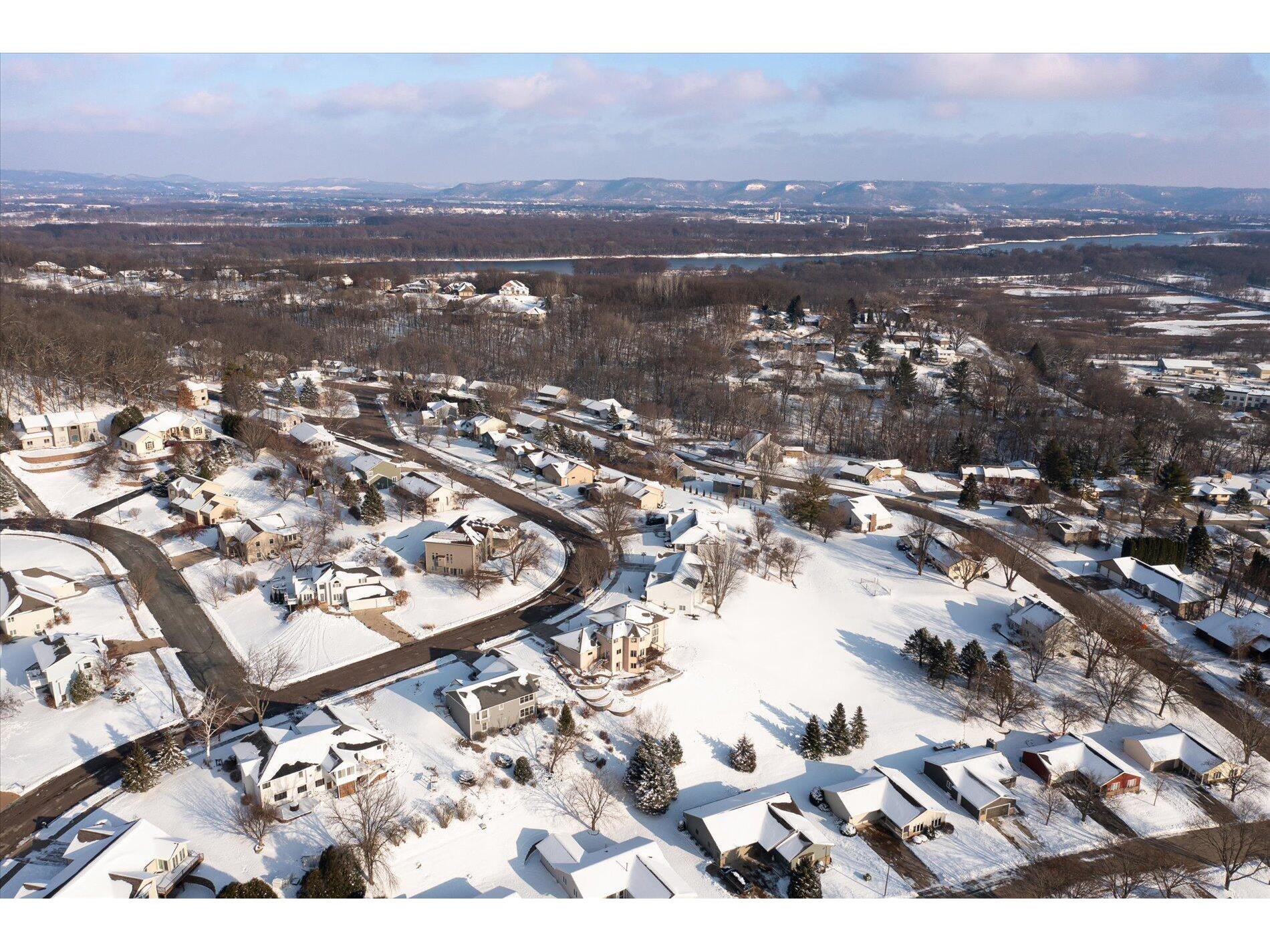 203 Eagles Bluff La Crescent MN 55947 1944436 image35