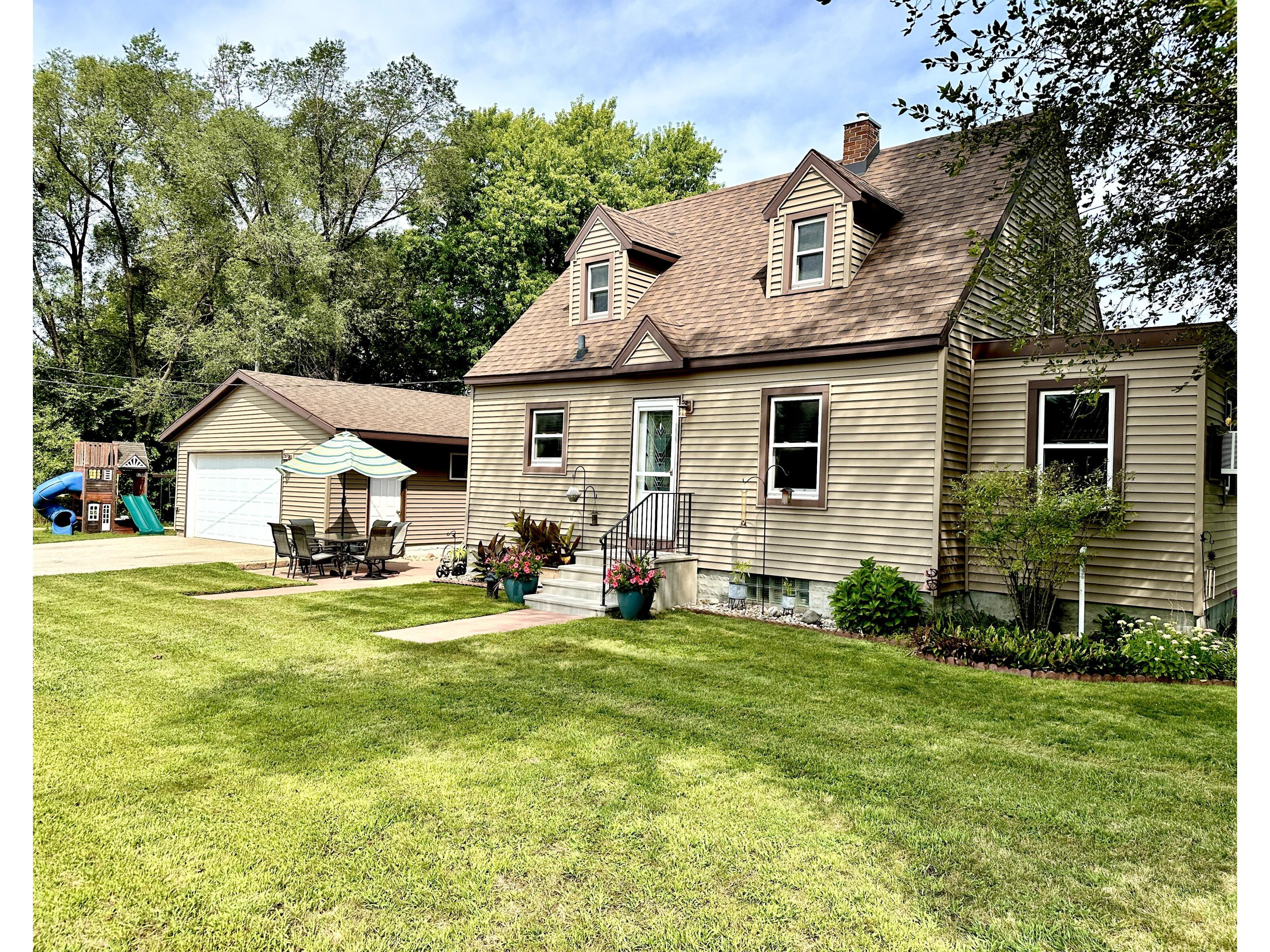 203 Goddard Campbell WI 54603 1888814 image1