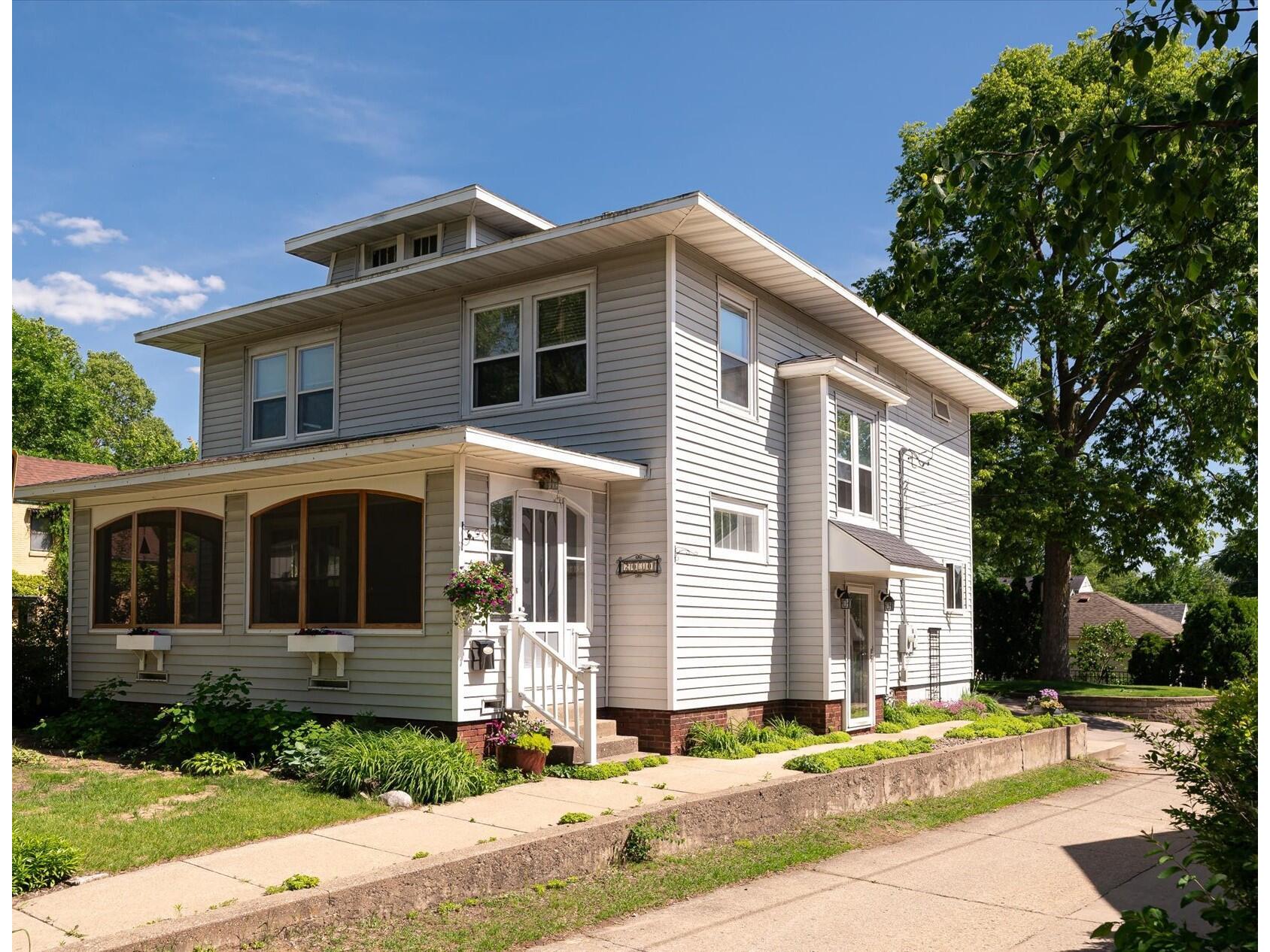 2030 Cass La Crosse WI 54601 1877554 image1