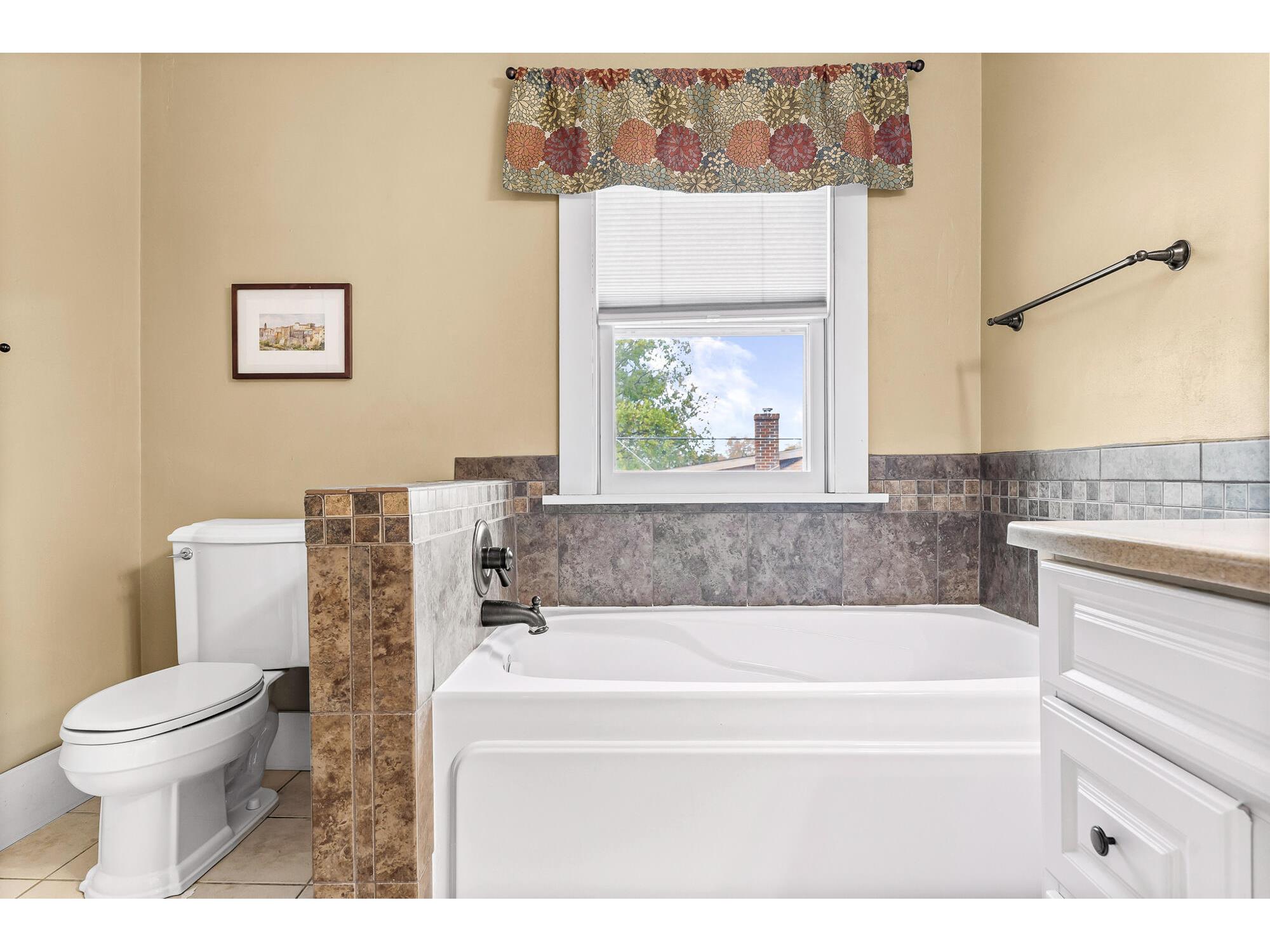 2030 Cass La Crosse WI 54601 1961899 image19