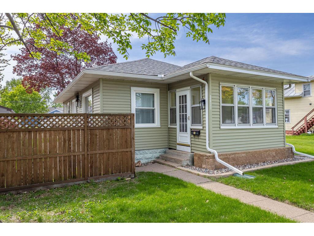 2031 Charles La Crosse WI 54603 1917064 image1