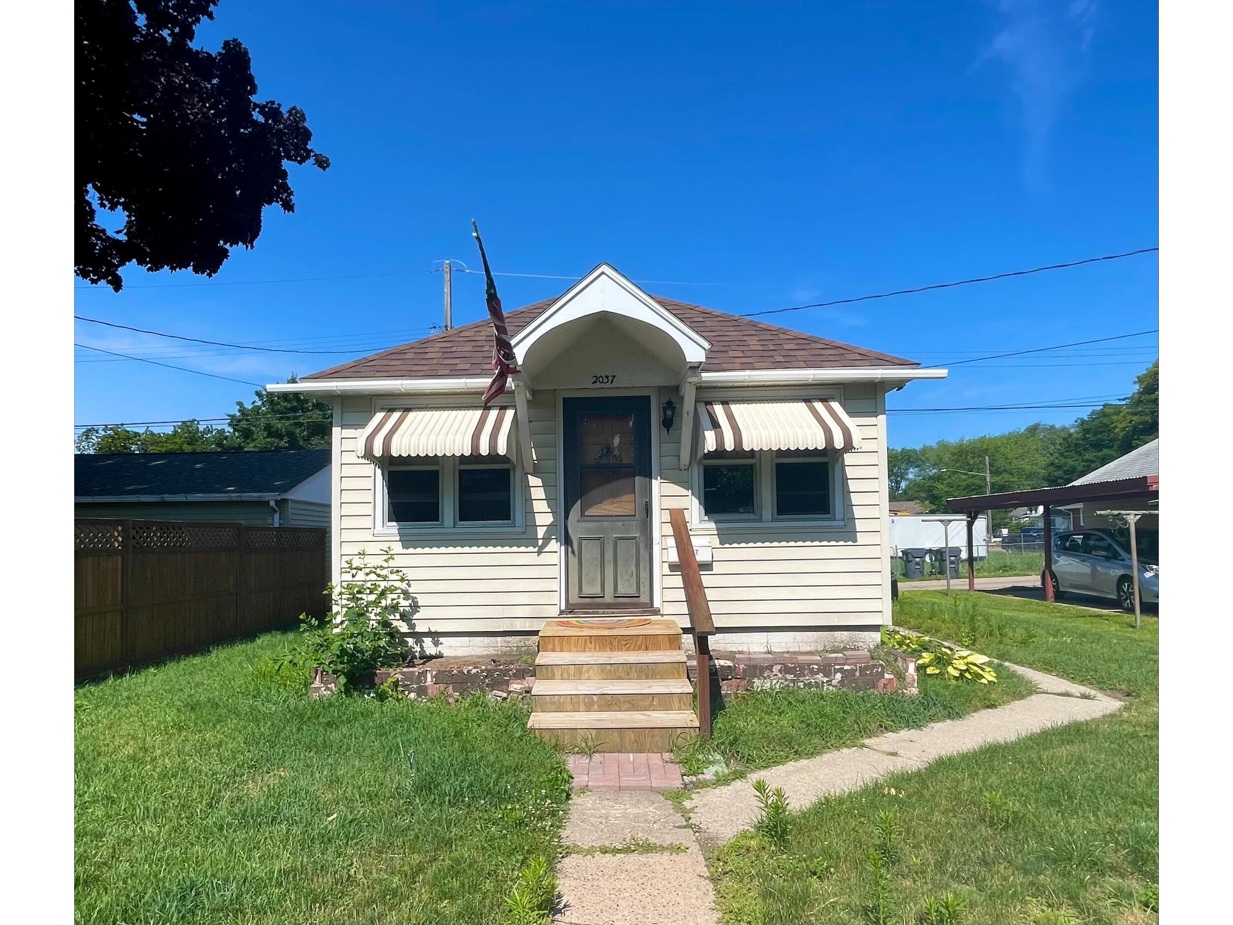 2037 Charles La Crosse WI 54603 1841970 image1