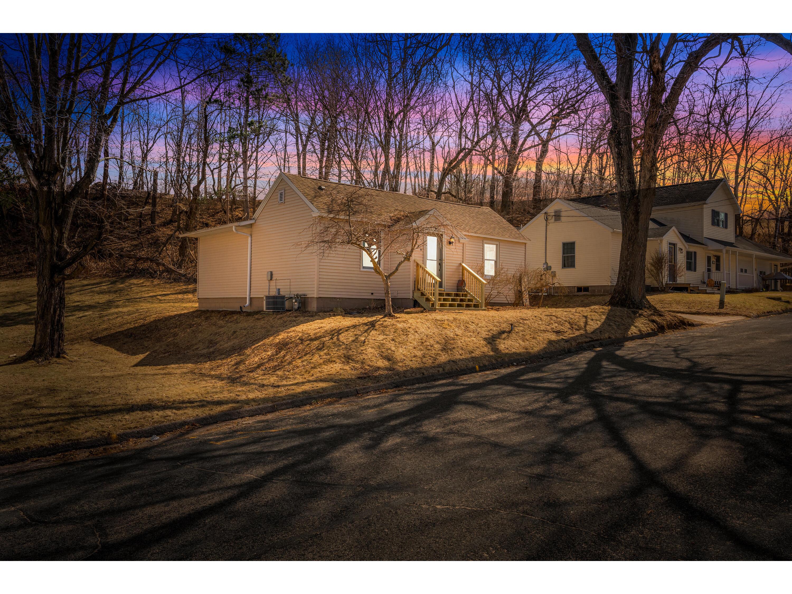 204 LaFollette Coon Valley WI 54623 1911659 image1