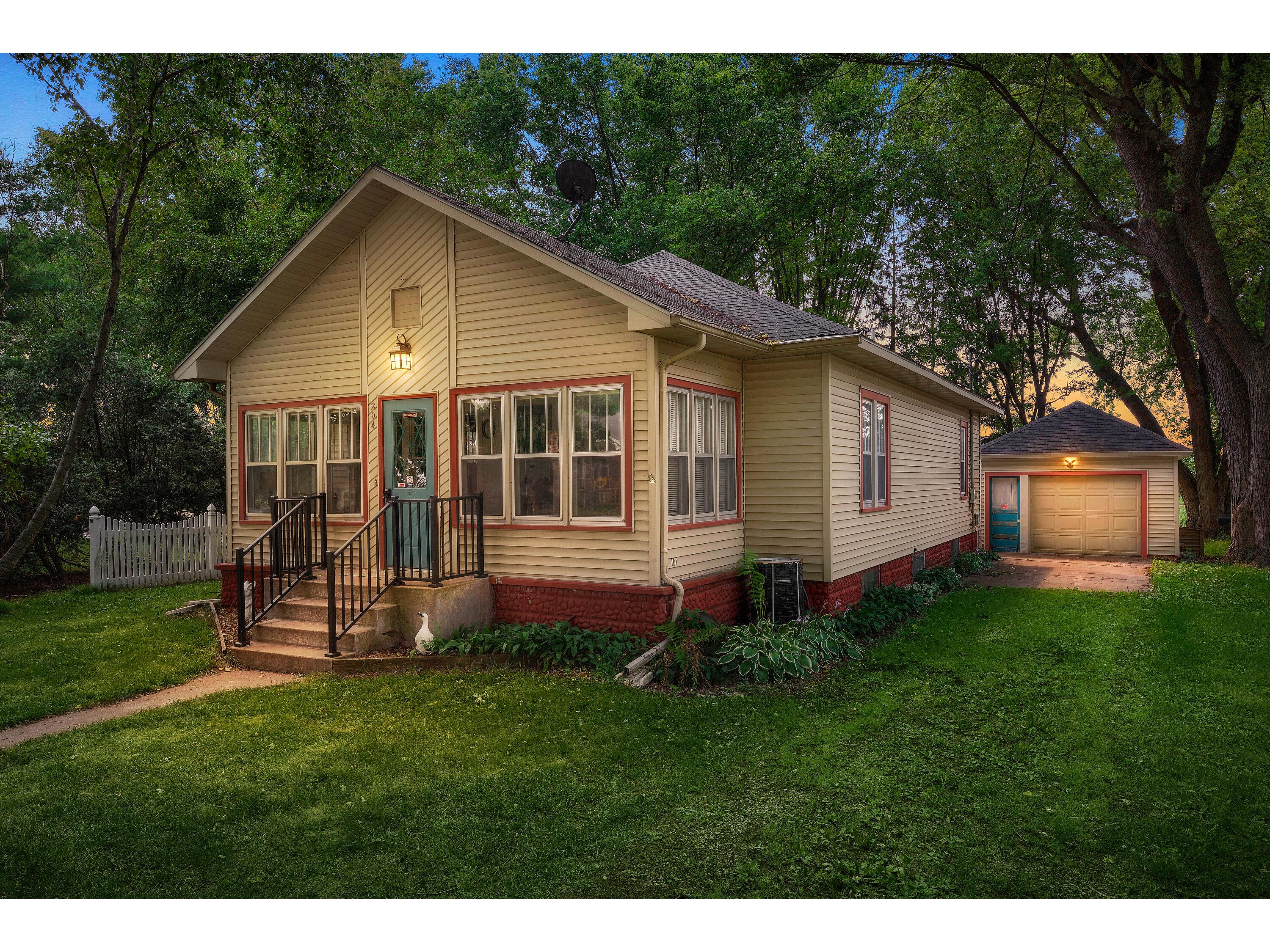 204 Oak Rockland WI 54653 1843038 image1