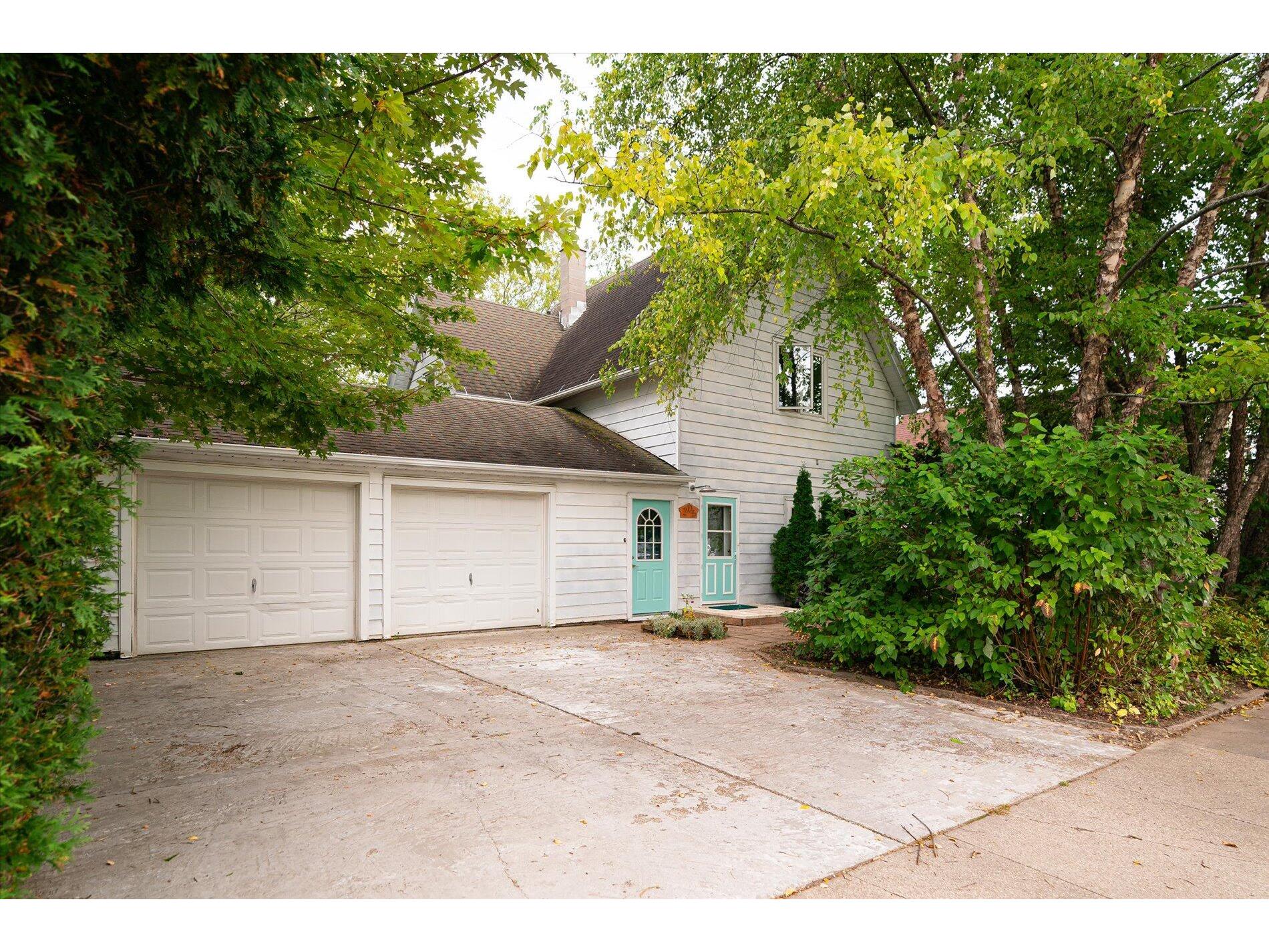 205 S East Viroqua WI 54665 1891616 image1