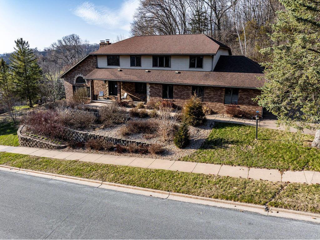 2059 Grand View Onalaska WI 54650 1913141 image1