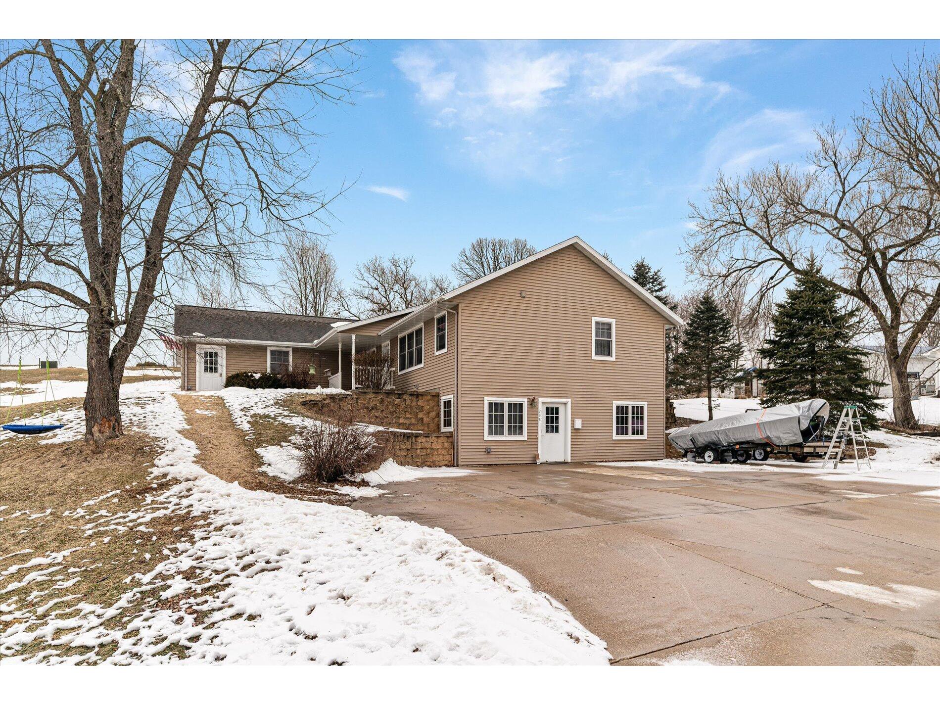 206 N Shird La Farge WI 54639 1949653 image28