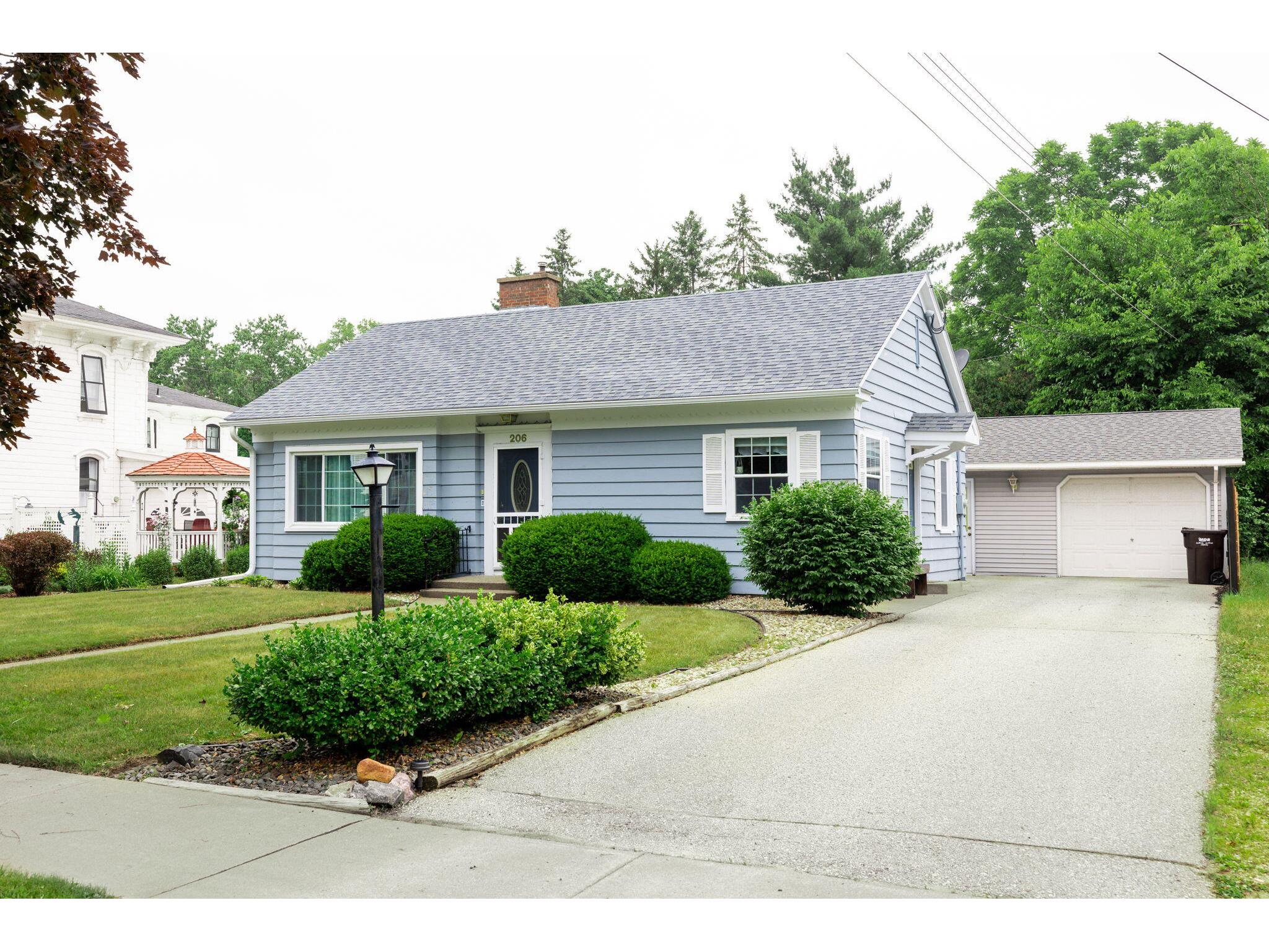 206 Pine Sparta WI 54656 1843894 image1