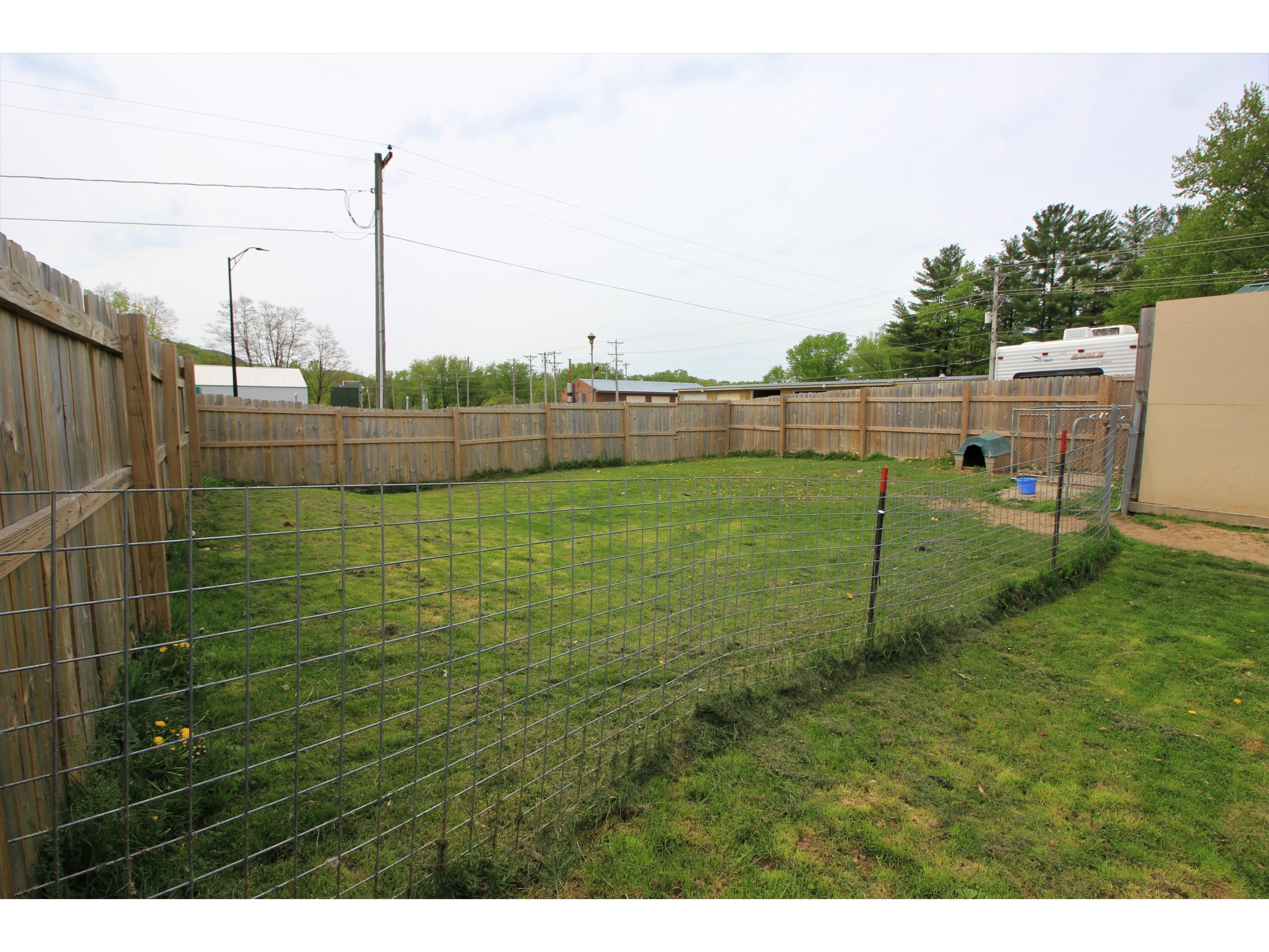 206 S Silver La Farge WI 54639 1923666 image18