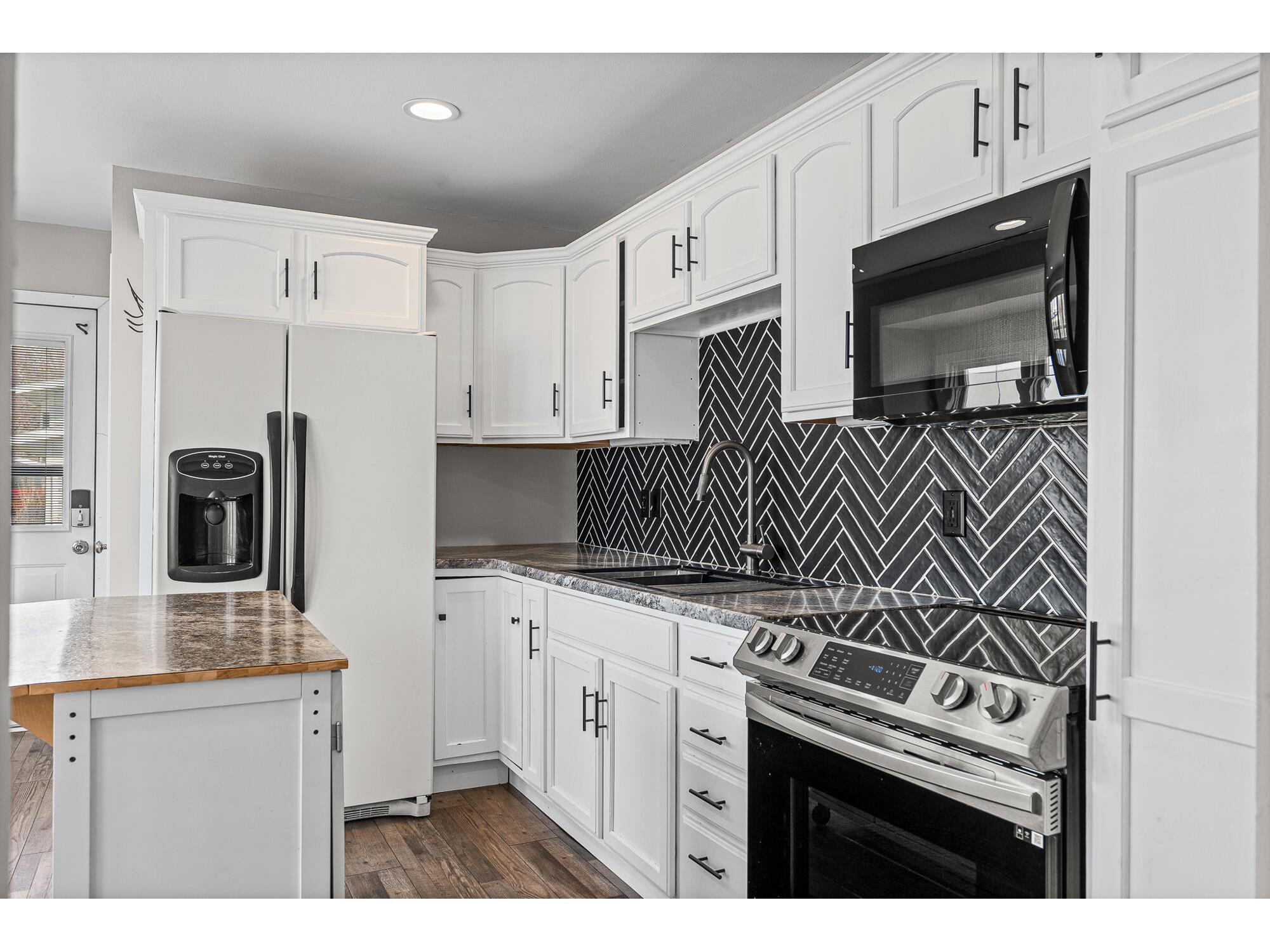 207 West Holmen WI 54636 1958963 image11