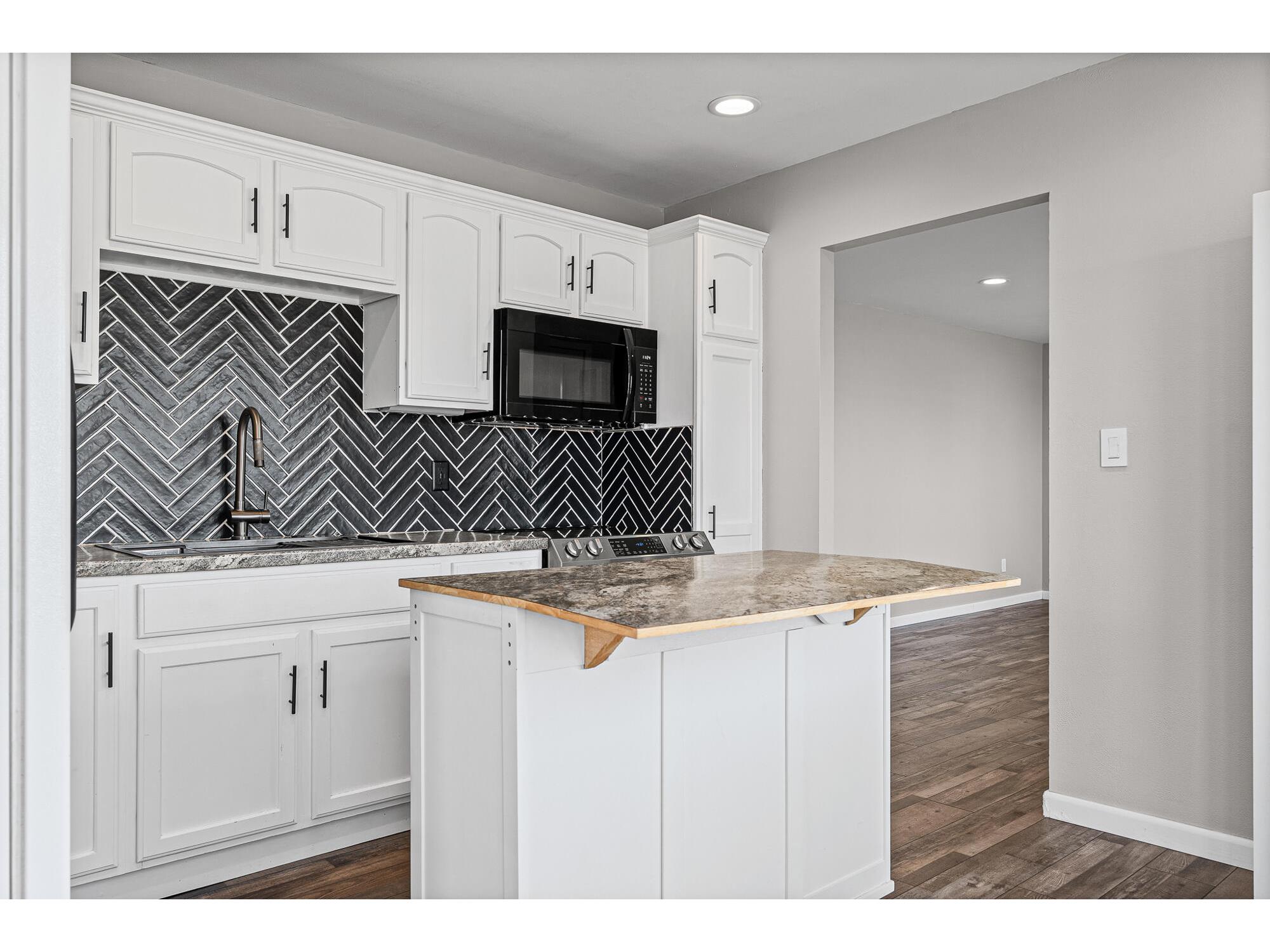 207 West Holmen WI 54636 1958963 image13