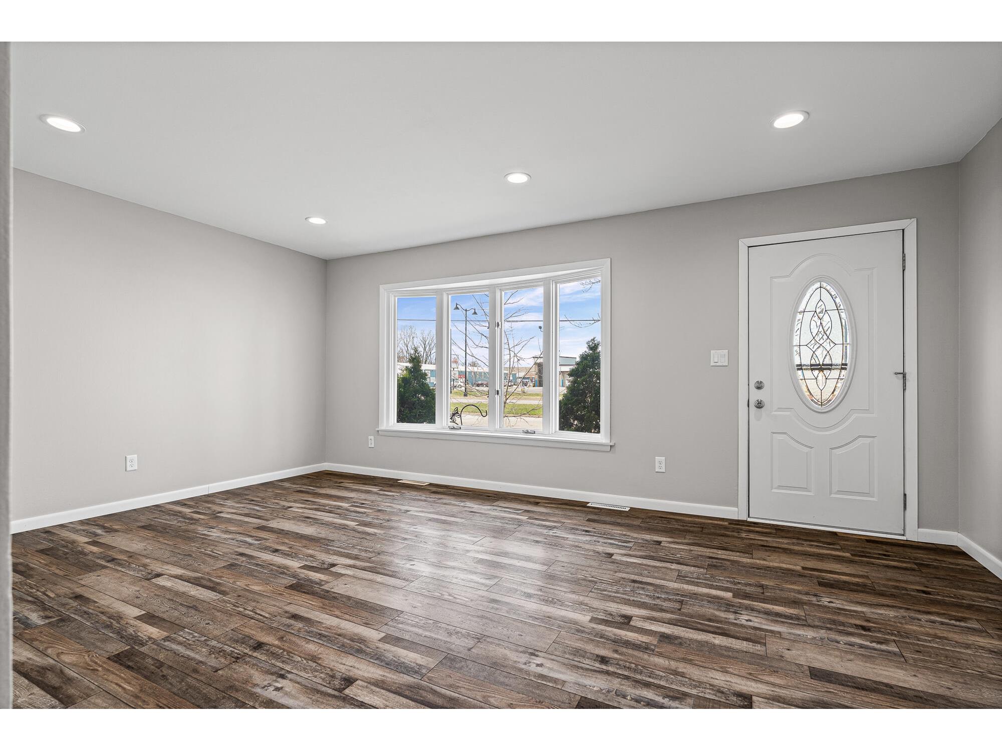 207 West Holmen WI 54636 1958963 image5