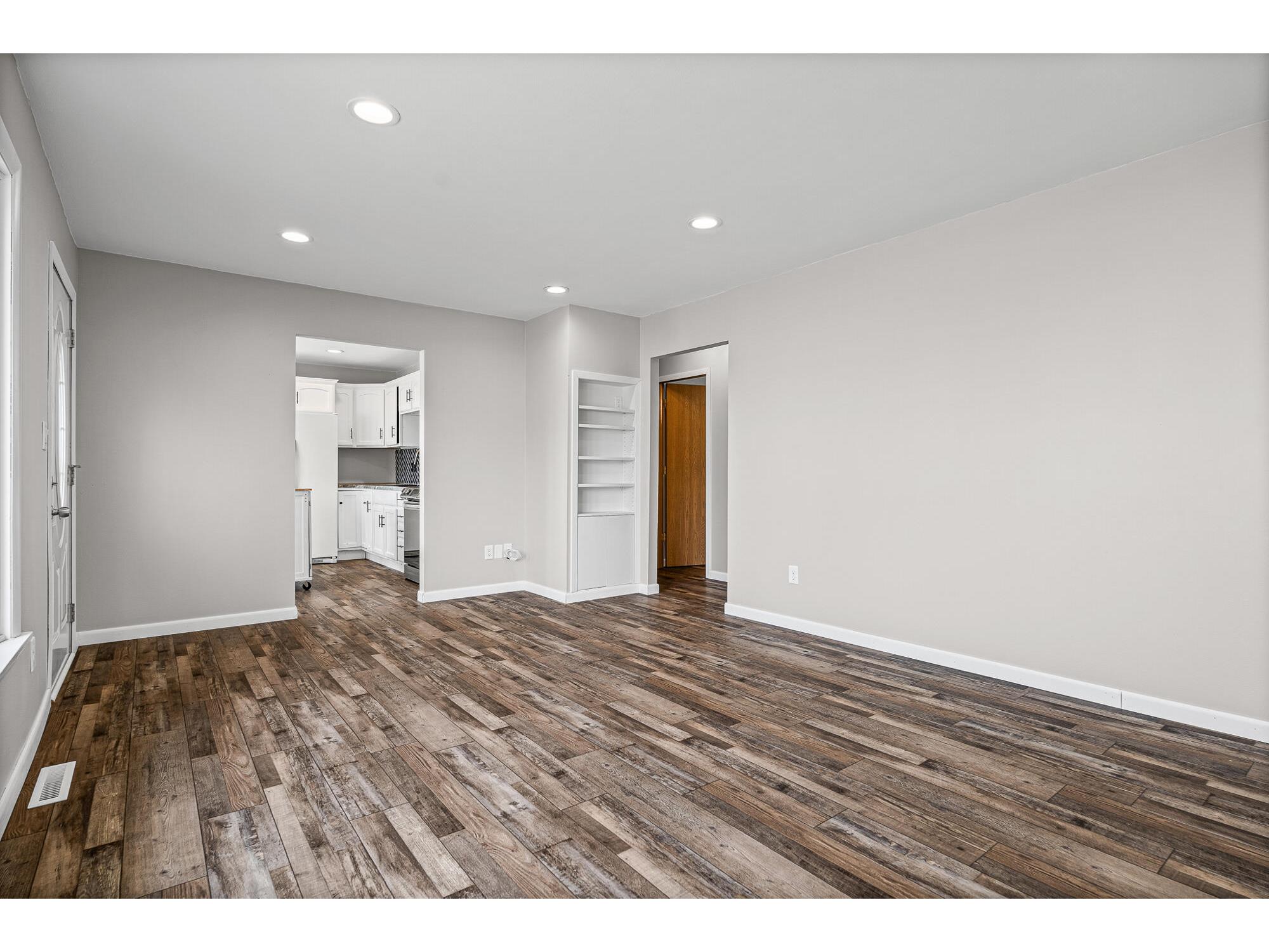 207 West Holmen WI 54636 1958963 image8