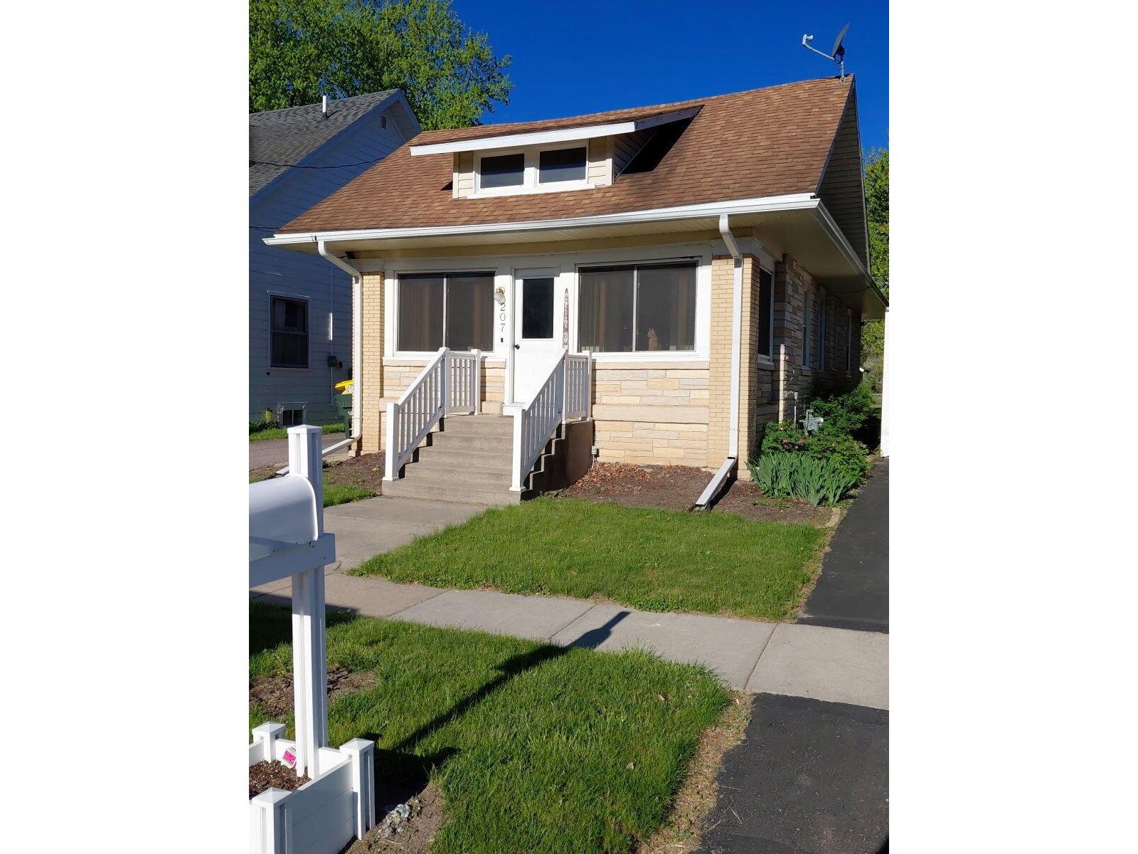 207 West Wonewoc WI 53968 1963001 image1