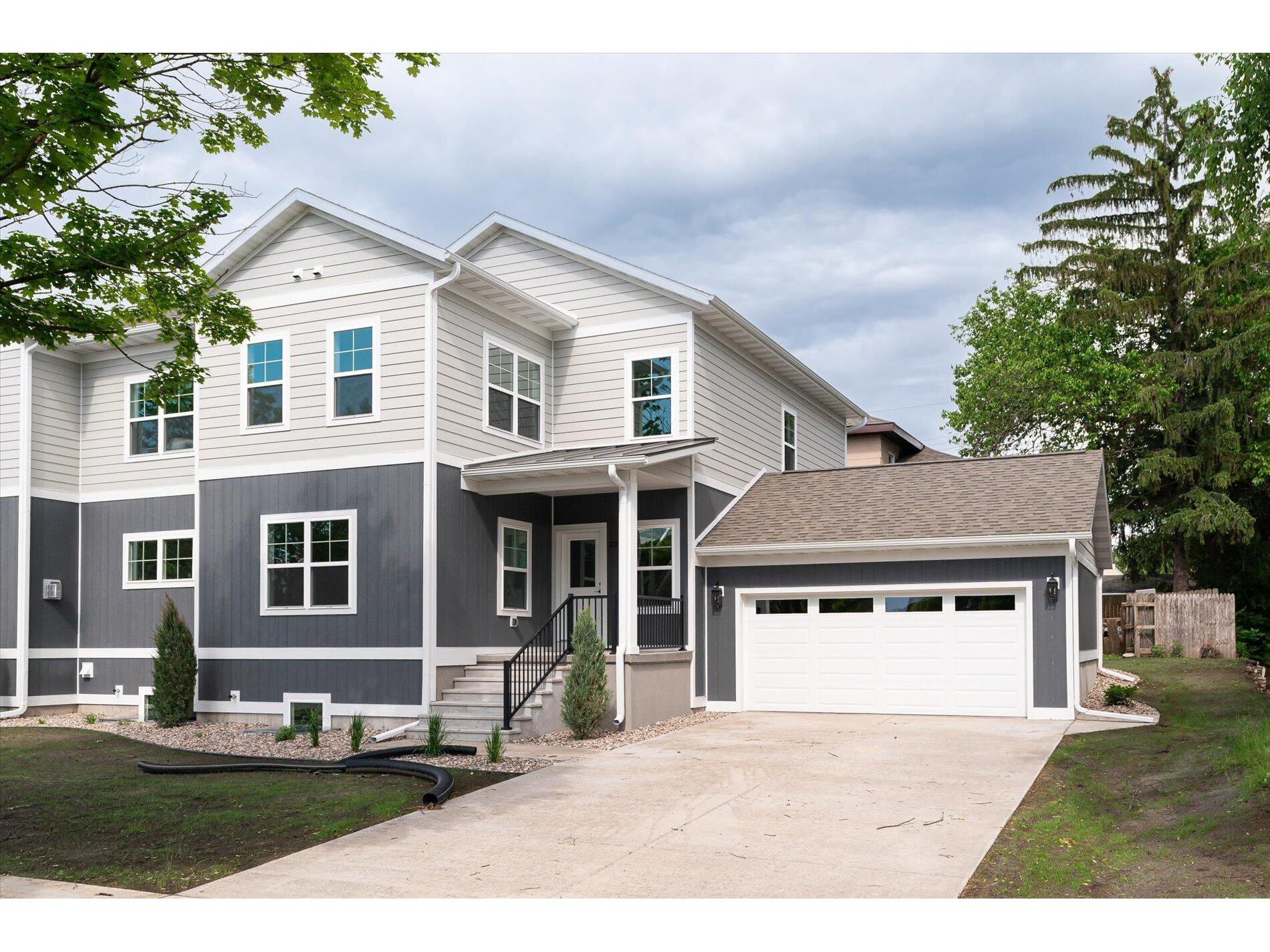 209 11th La Crosse WI 54601 1880356 image1