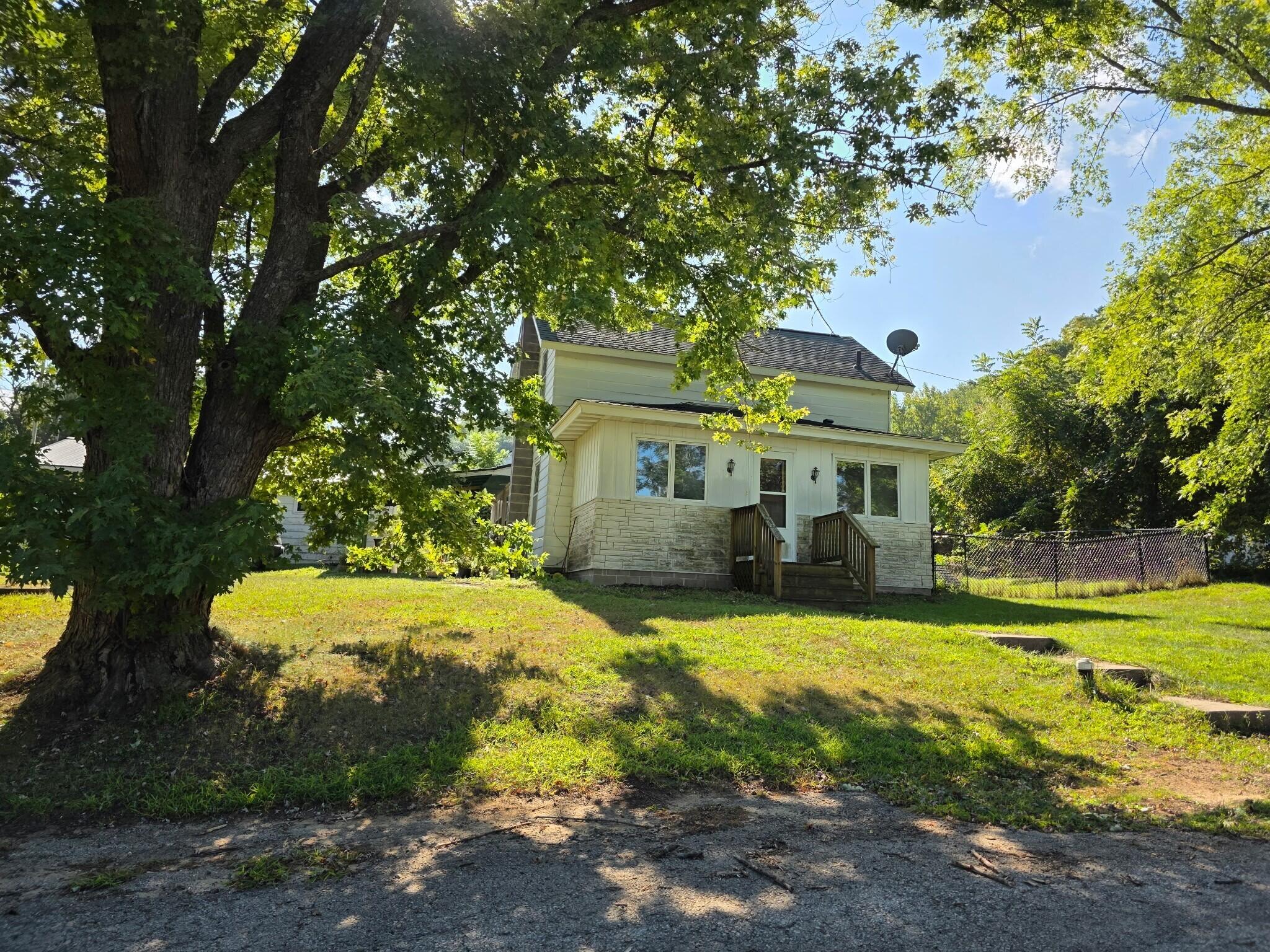 209 Atley Soldiers Grove WI 54655 1935347 image1