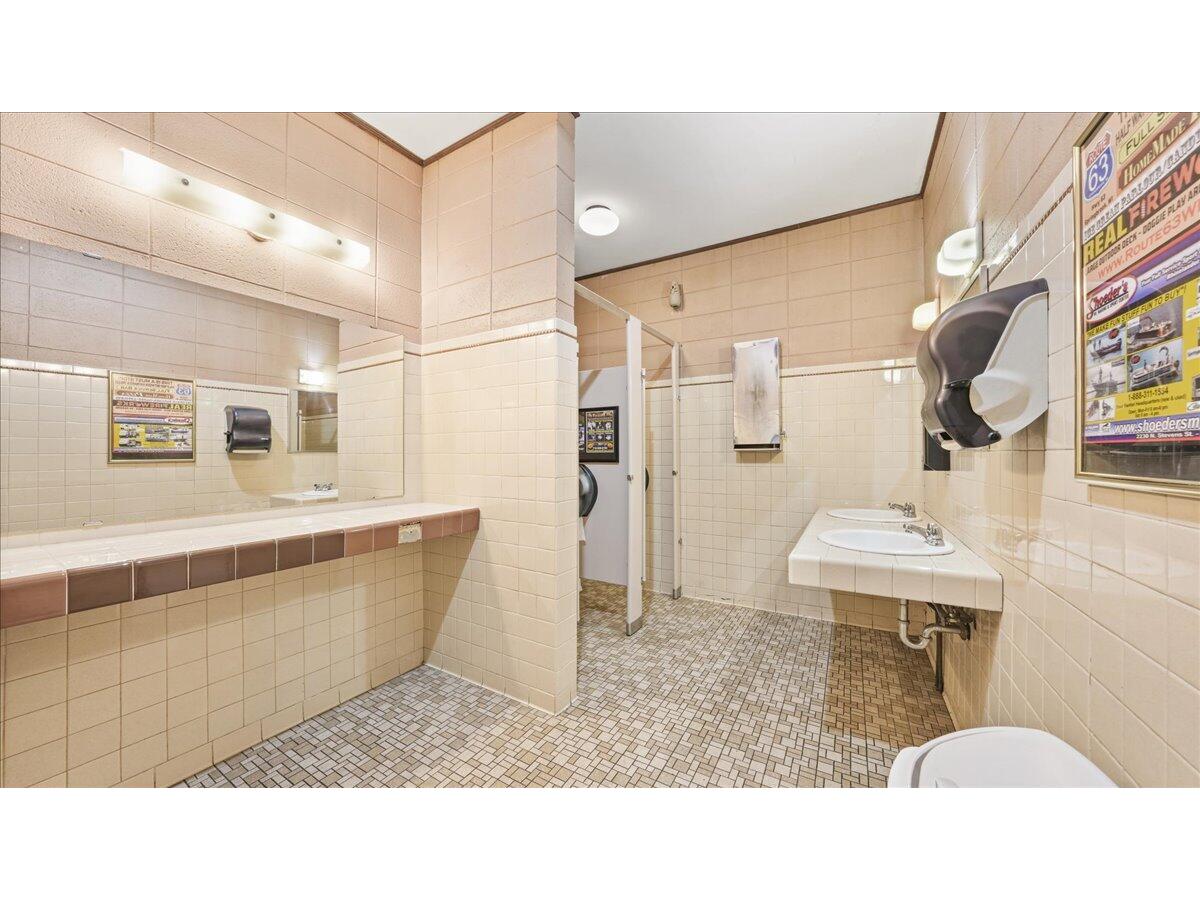 210-202 Superior Ave Tomah WI 54660 1907015 image32