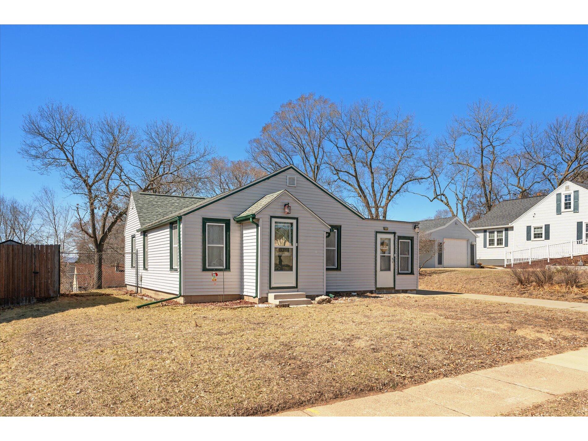 210 9th Onalaska WI 54650 1911125 image1