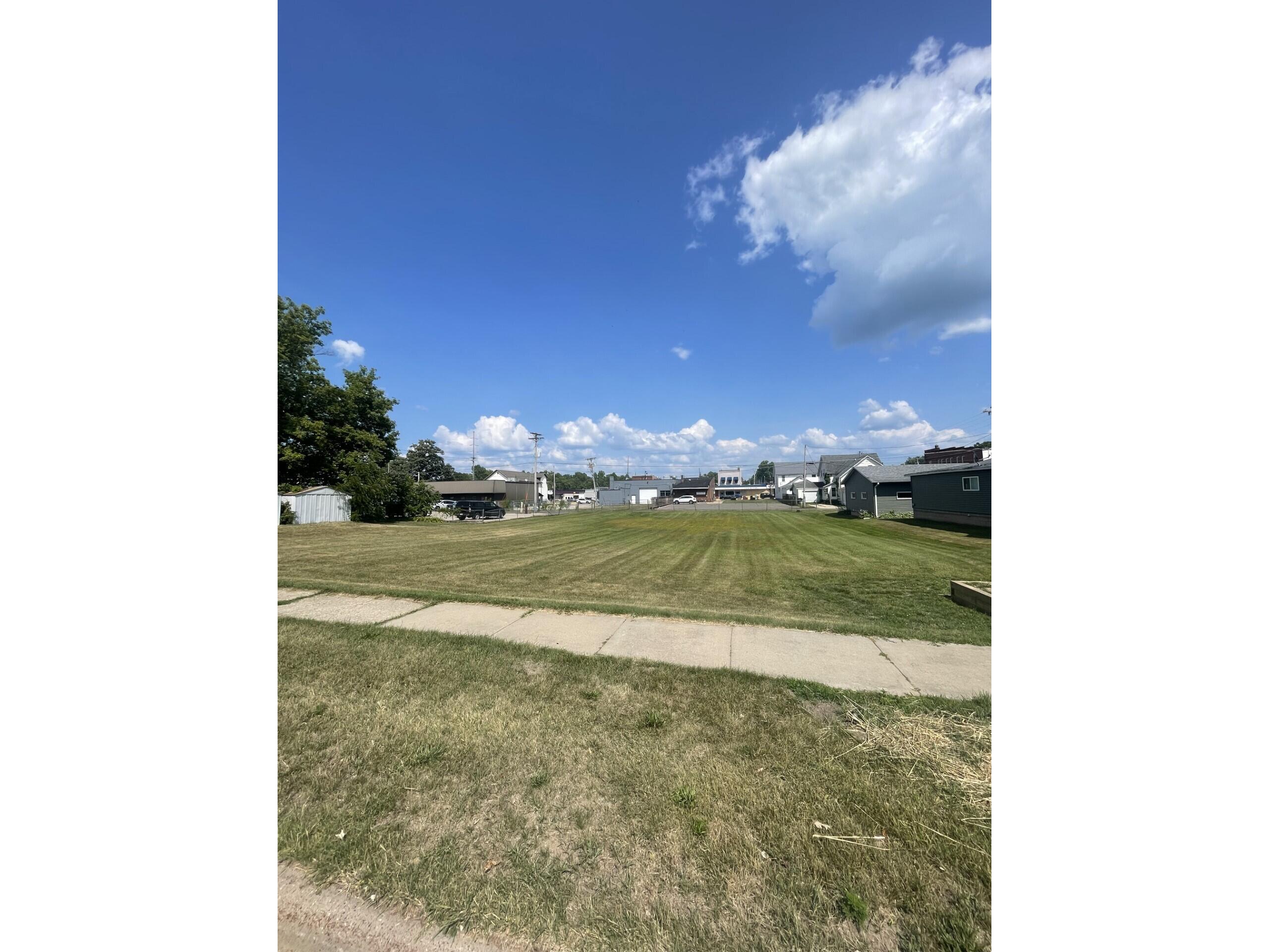 210 McLean Tomah WI 54660 1860226 image1