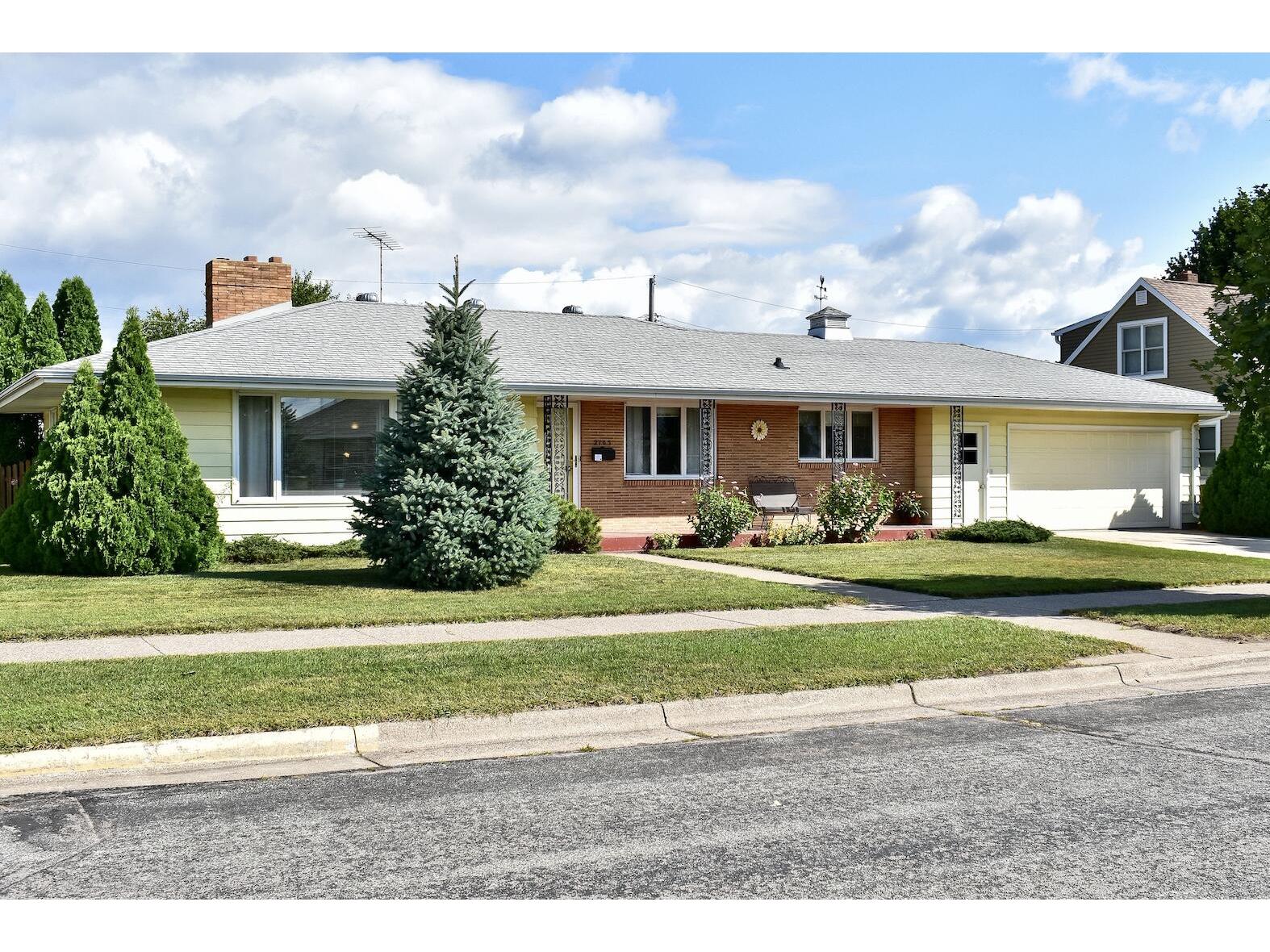 2105 Denton La Crosse WI 54601 1934134 image1