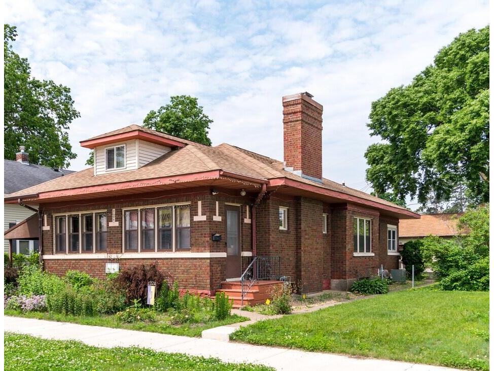 2106 West La Crosse WI 54601 1922148 image1