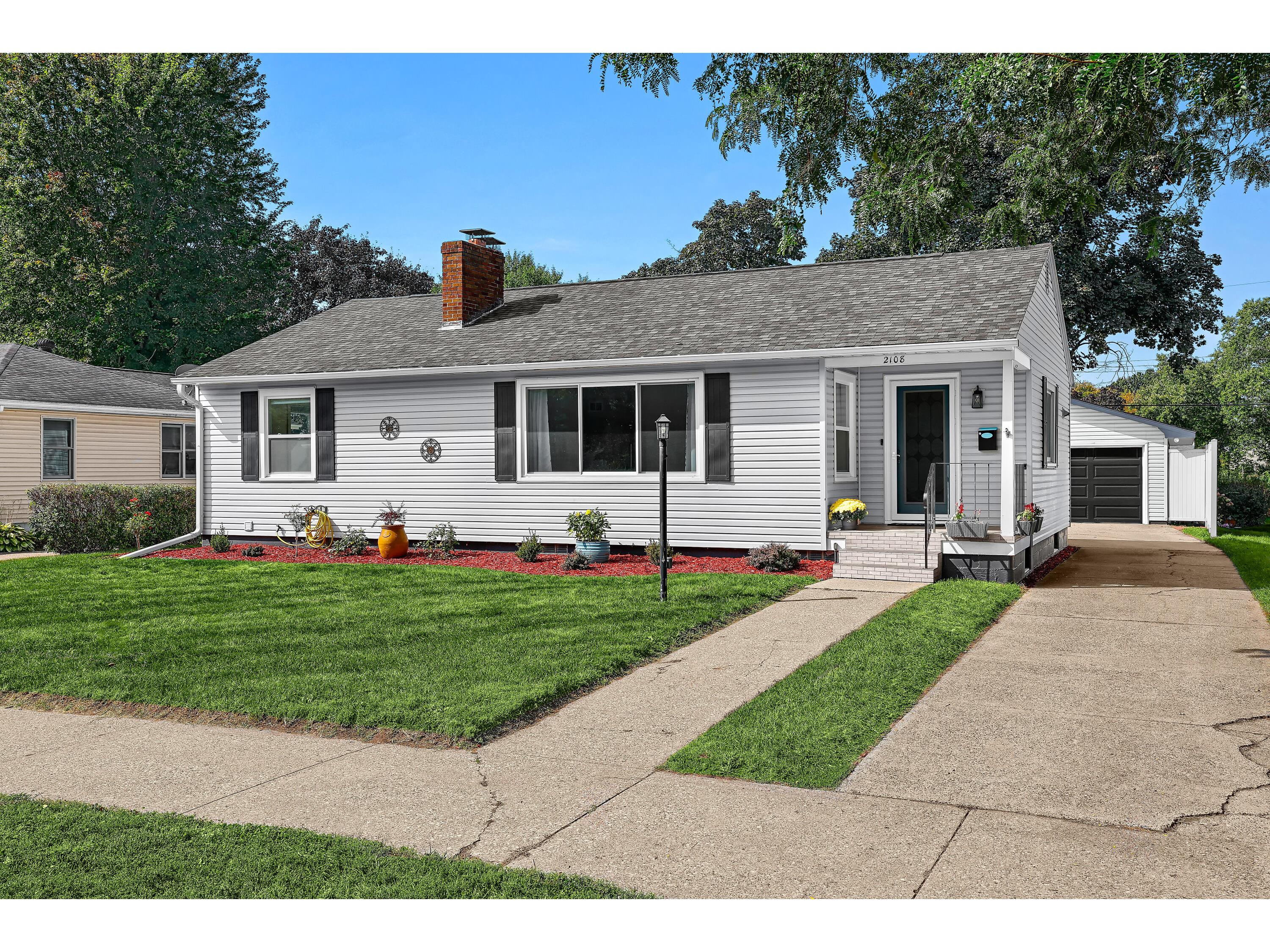 2108 Sunrise La Crosse WI 54601 1936370 image1