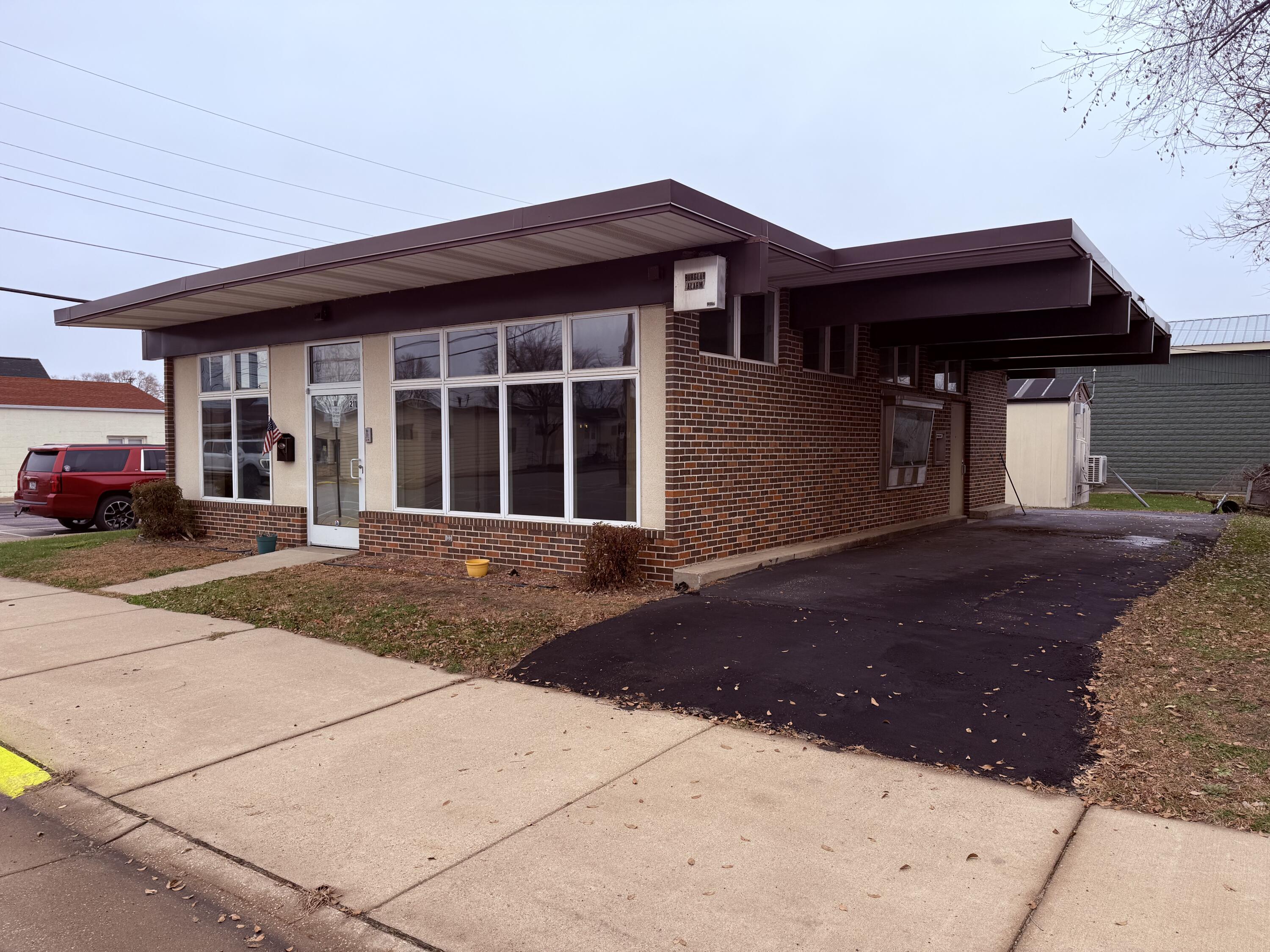 211 2nd Taylor WI 54659 1944008 image2