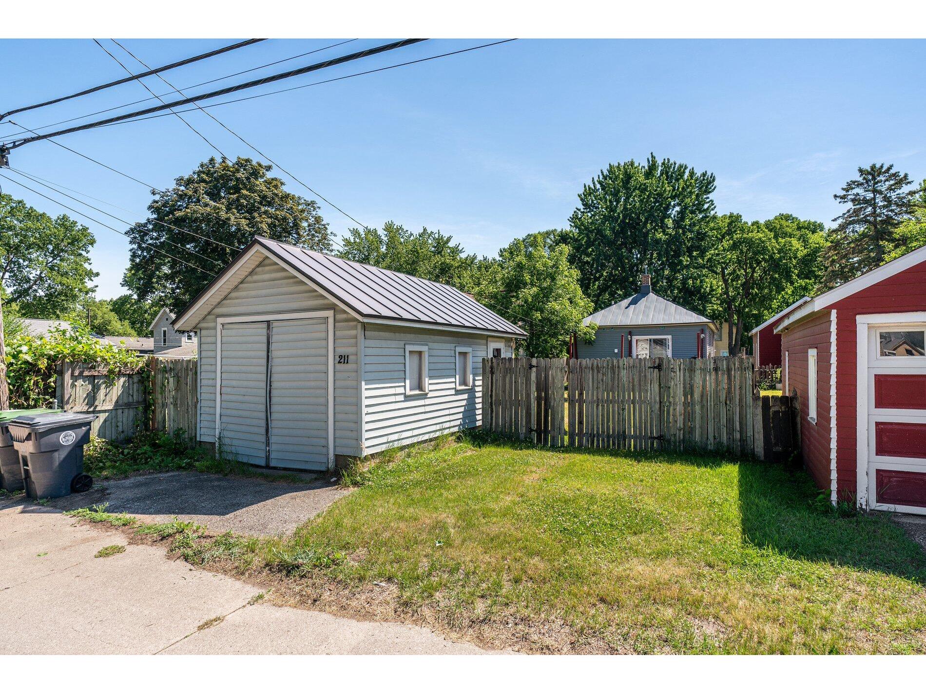 211 Caledonia La Crosse WI 54603 1966429 image13