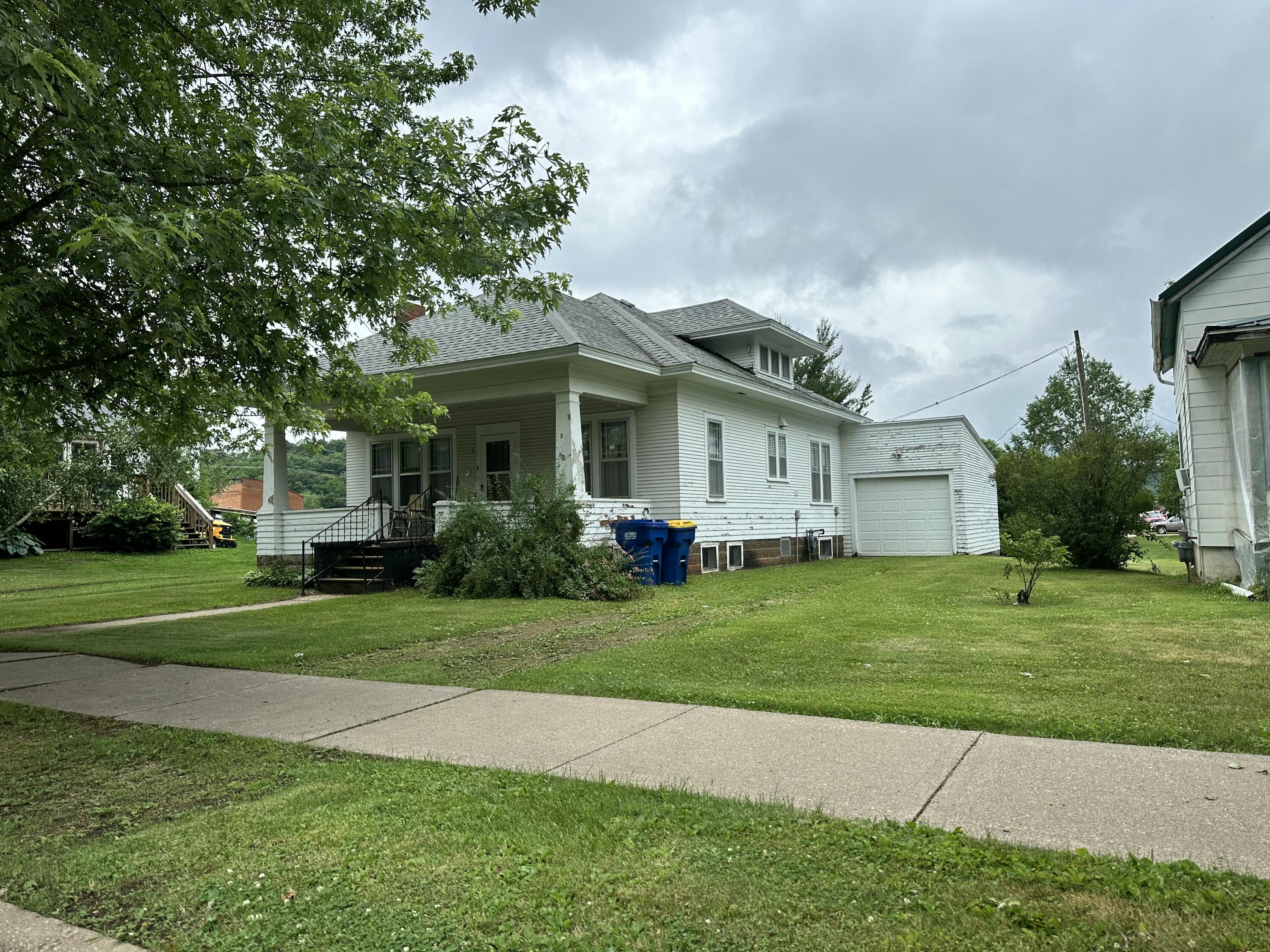 211 N Main Viola WI 54664 1923699 image1