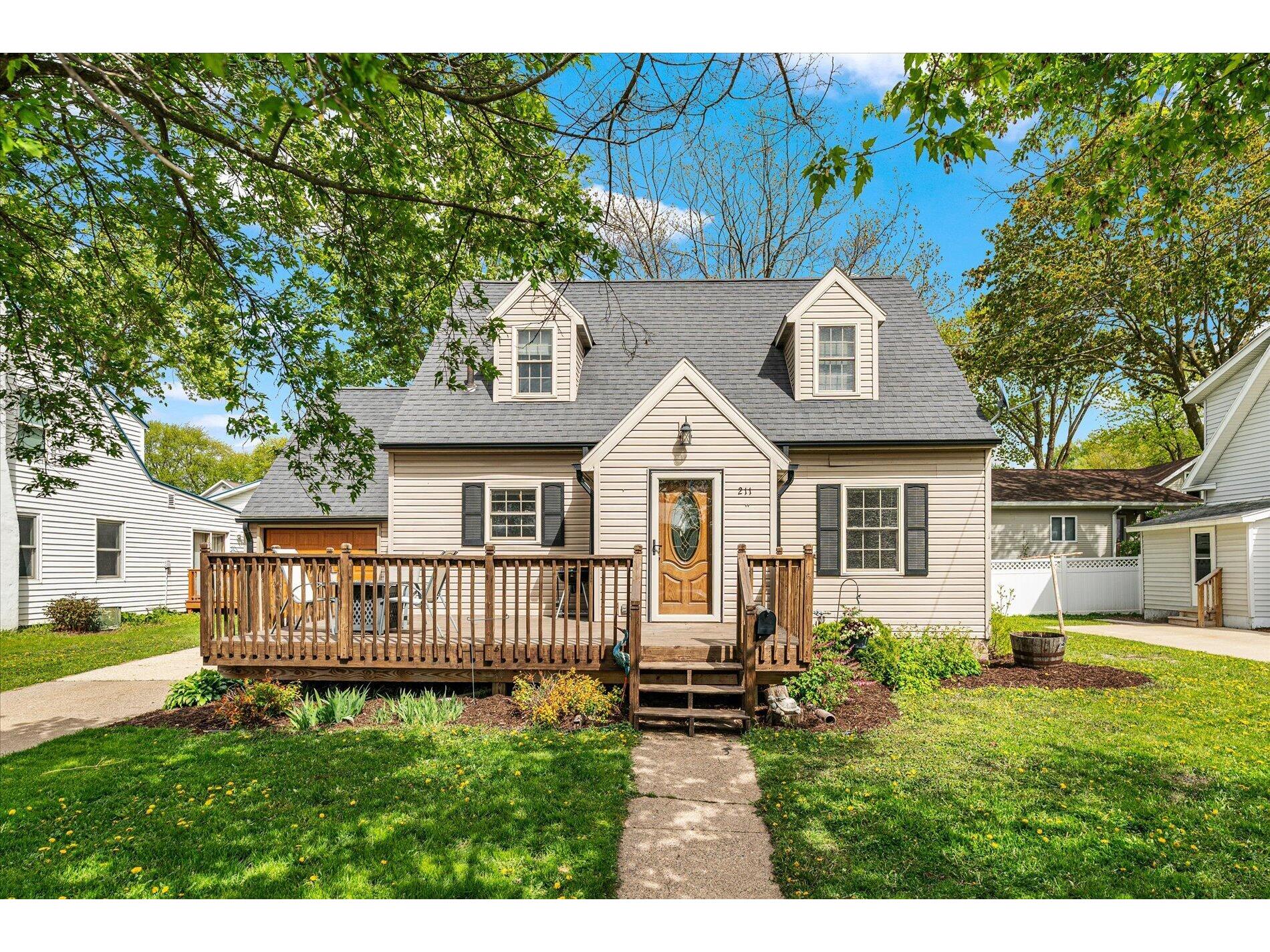 211 N Rusk Viroqua WI 54665 1961447 image1