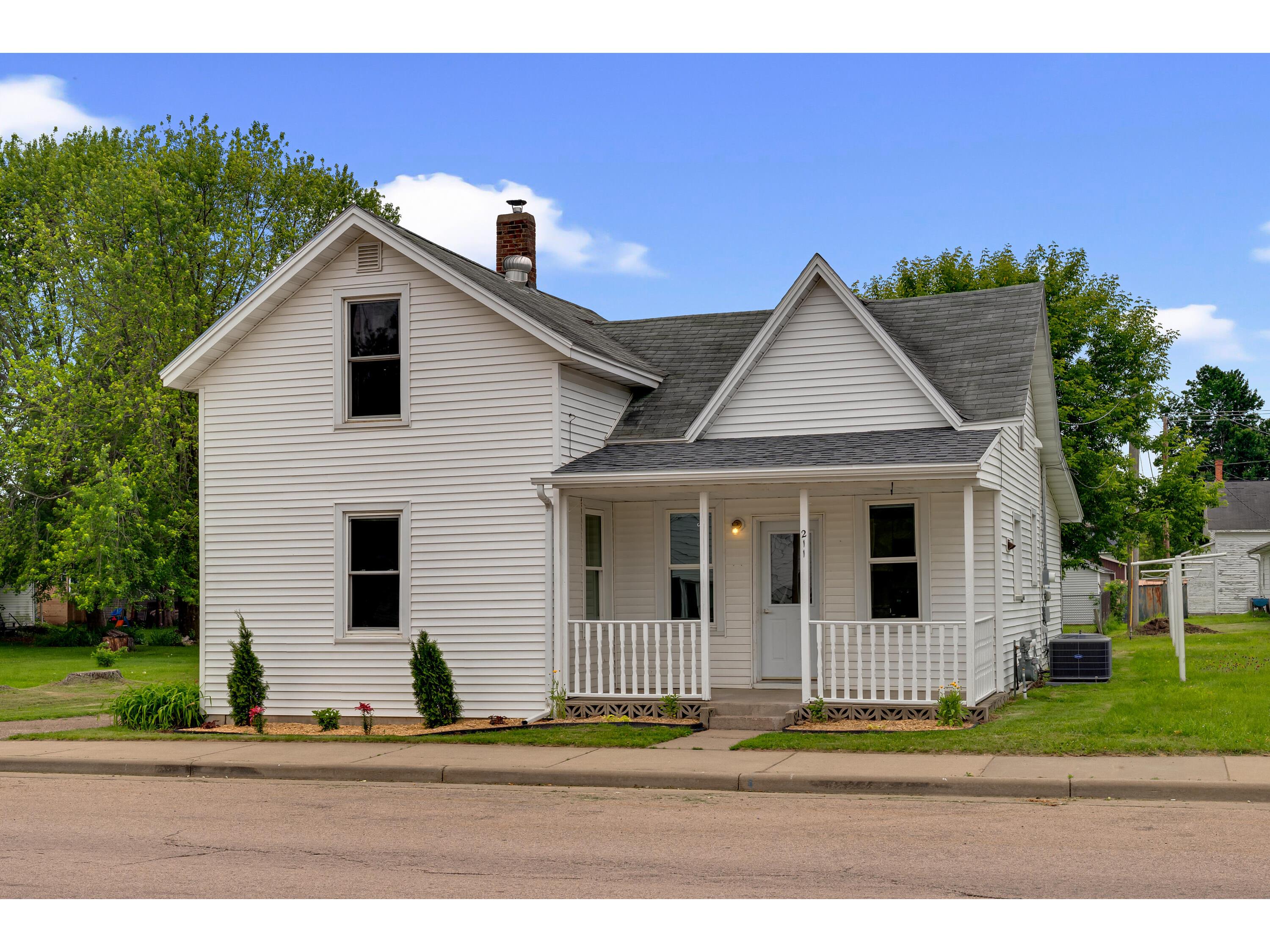 211 S State Fall Creek WI 54742 1921388 image1