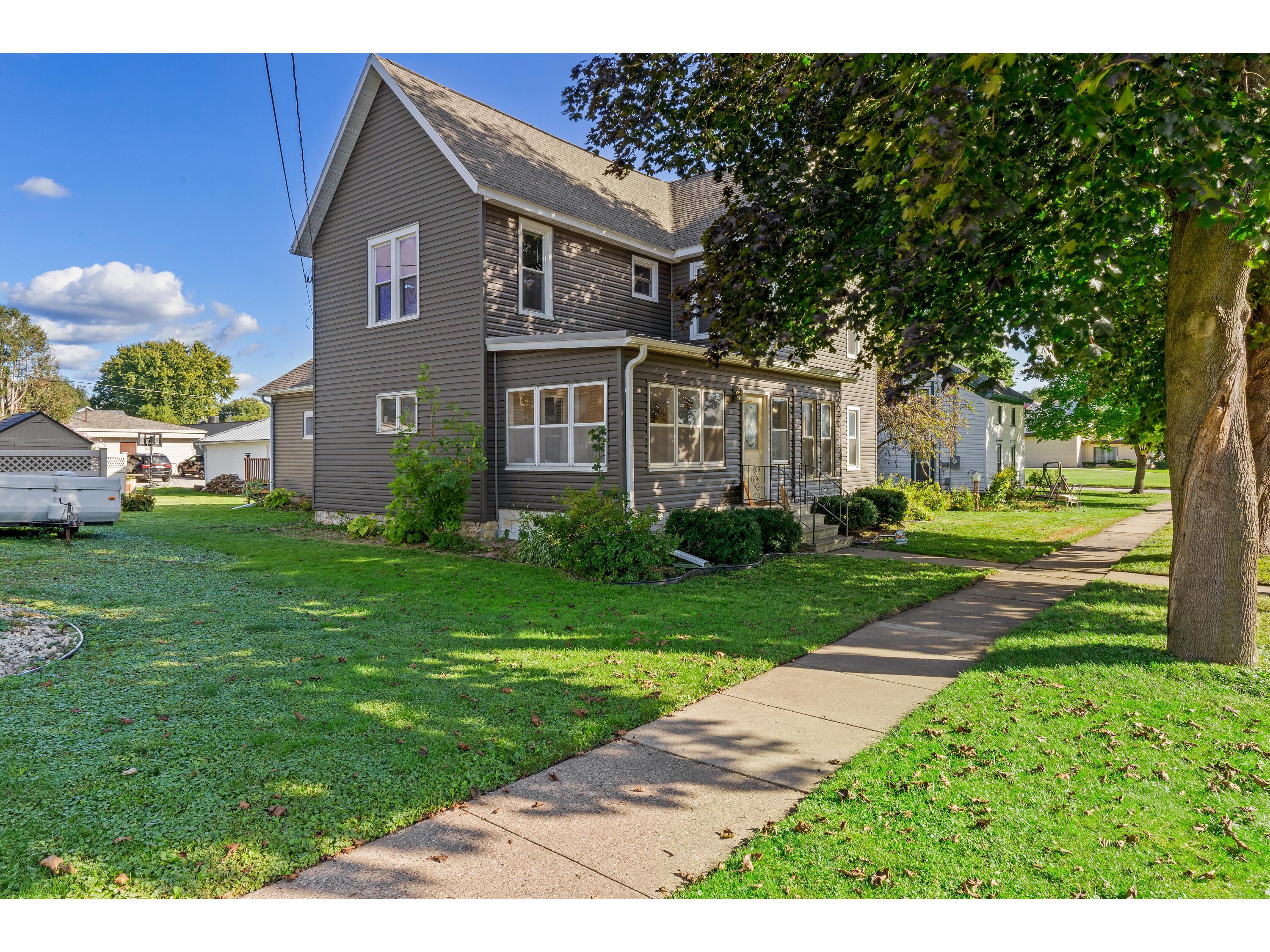 211 Youlon West Salem WI 54669 1893729 image1