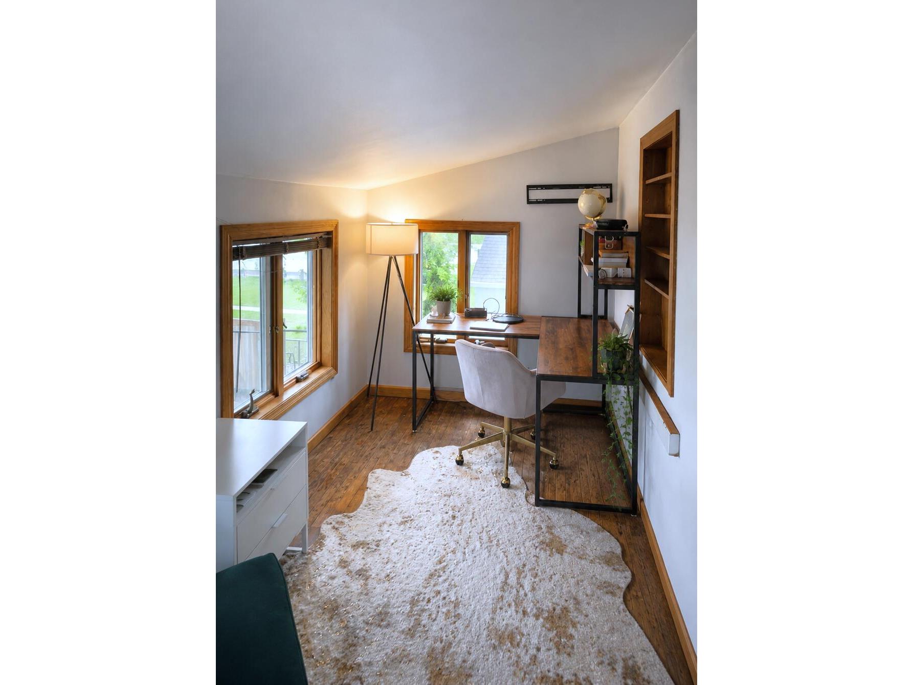 2110 Market La Crosse WI 54601 1968949 image28