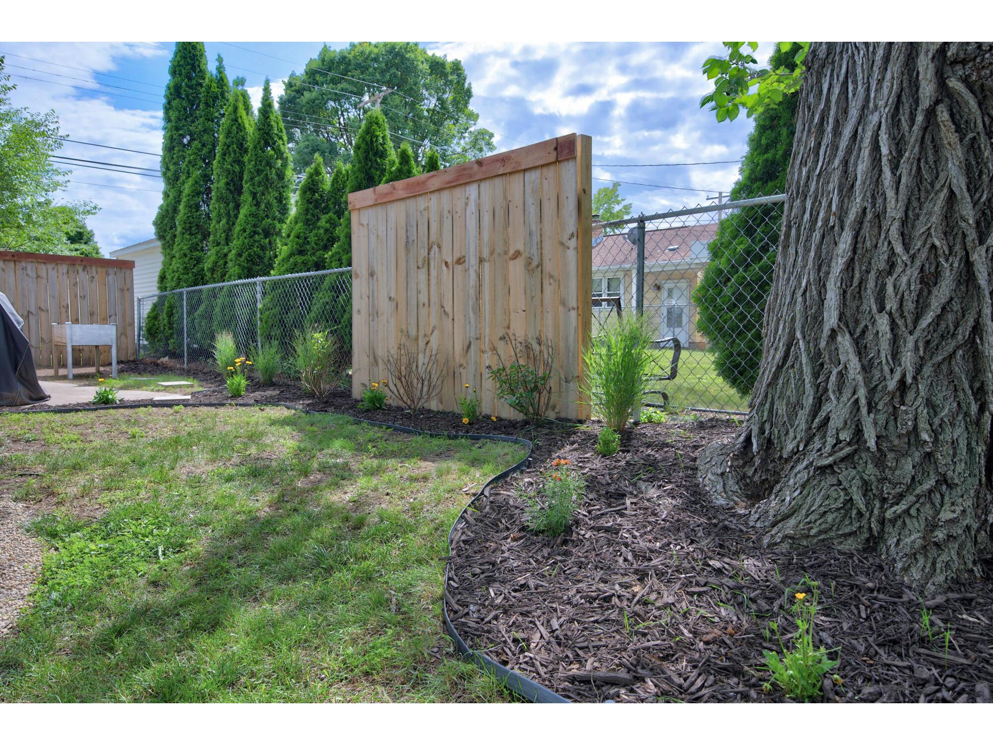 2110 Market La Crosse WI 54601 1968949 image32