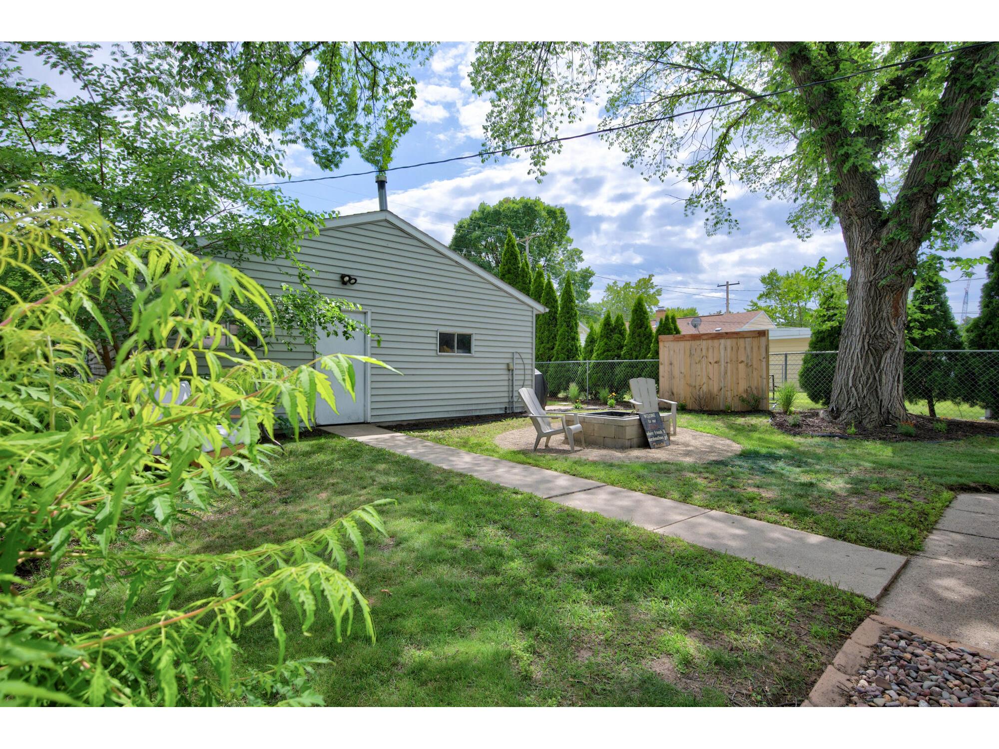 2110 Market La Crosse WI 54601 1968949 image35