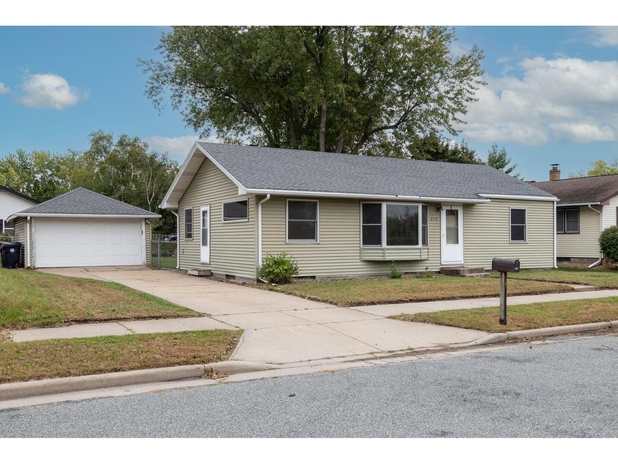 212 5th Onalaska WI 54650 1938202 image1