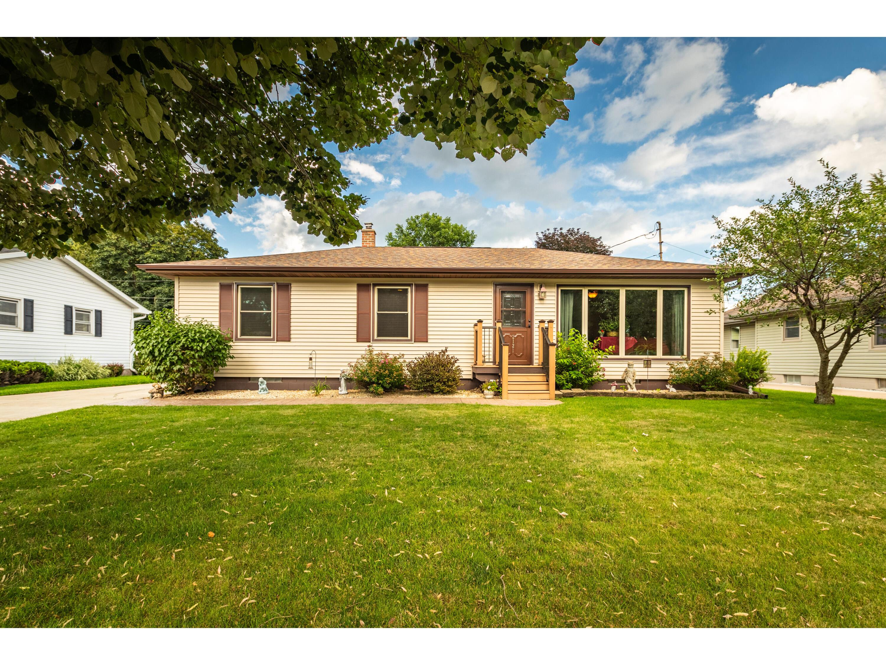 2121 31st La Crosse WI 54601 1882559 image1