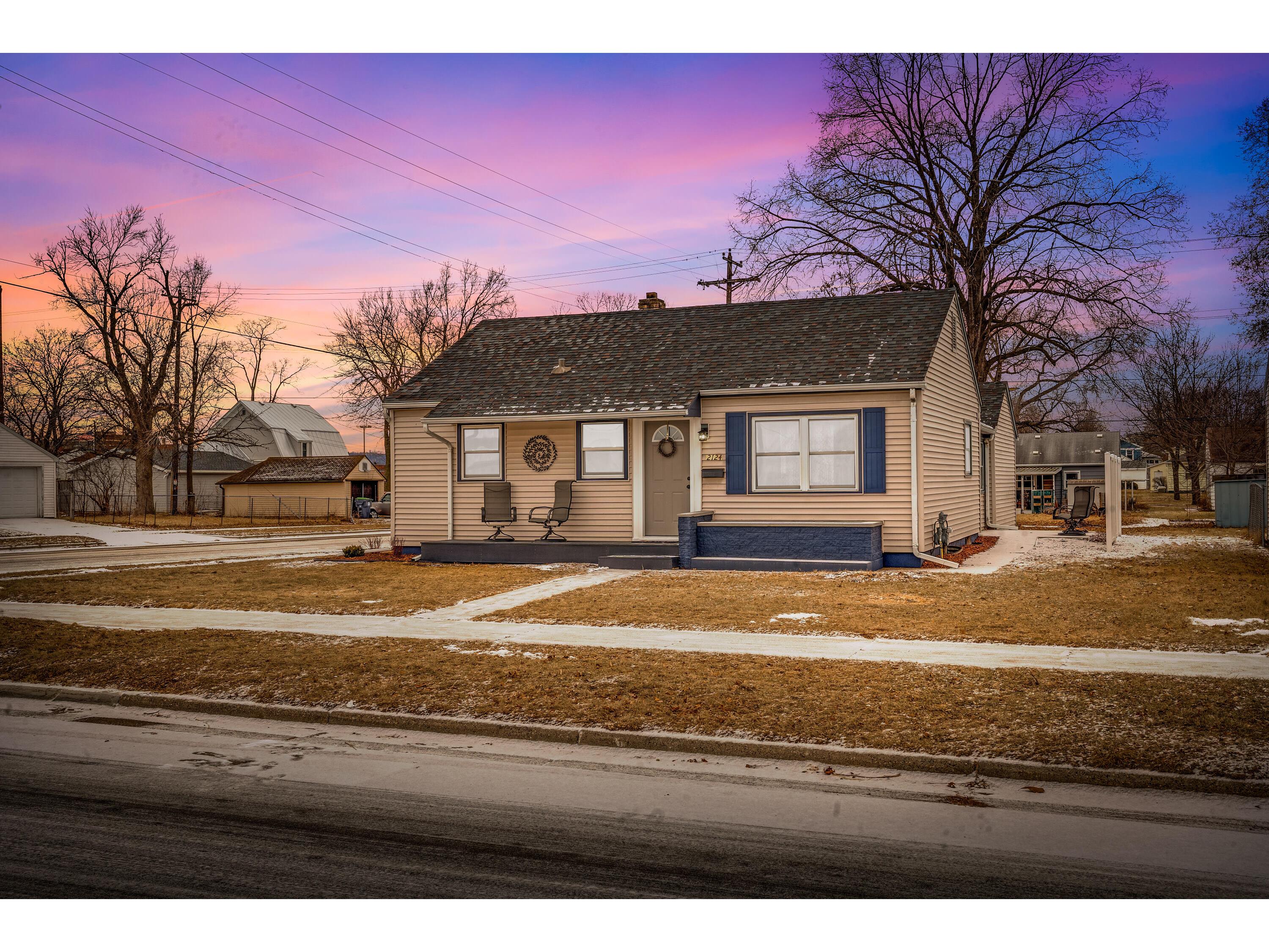 2124 19th La Crosse WI 54601 1904294 image1