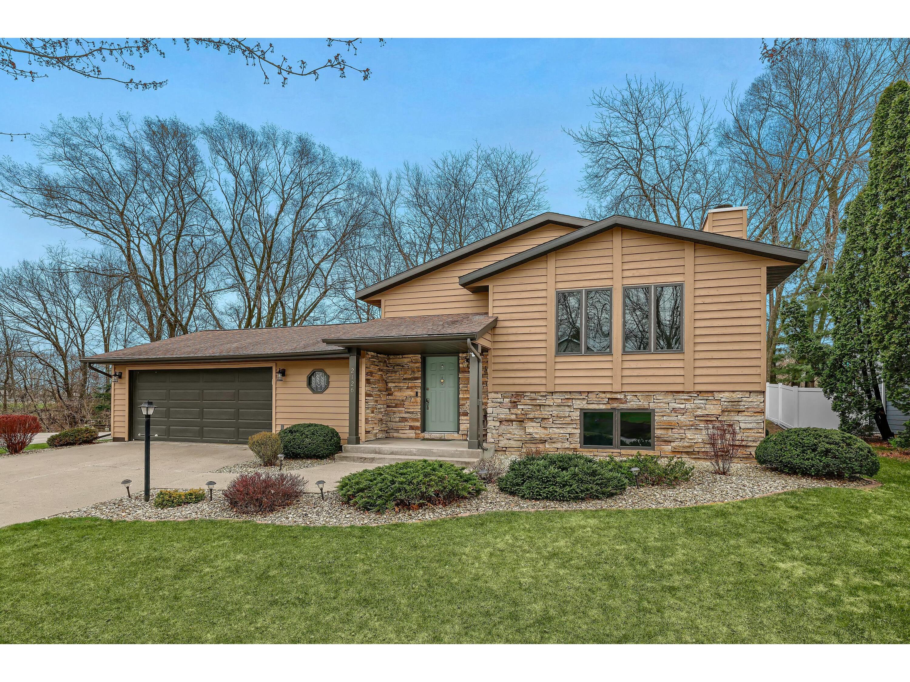 2126 Esther Onalaska WI 54650 1914826 image1