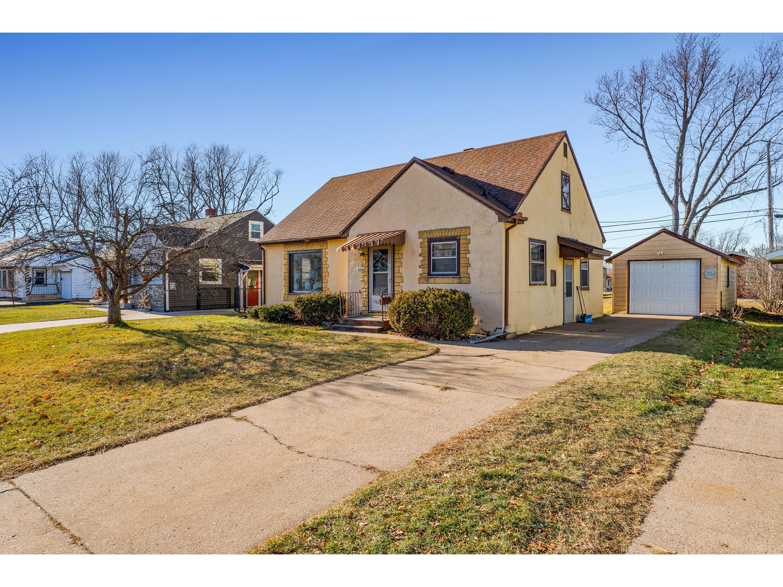 2126 Losey La Crosse WI 54601 1860057 image1