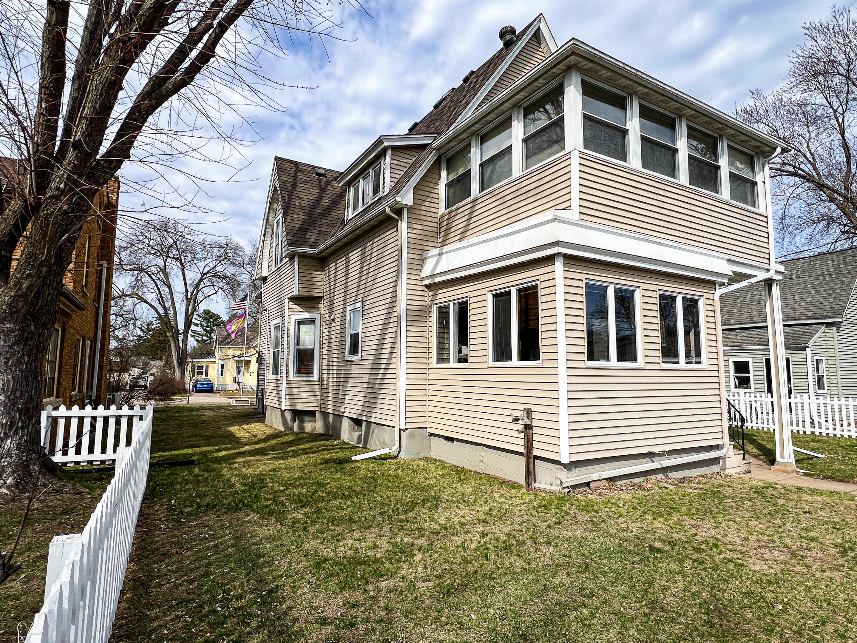 2126 Market La Crosse WI 54601 1965356 image33