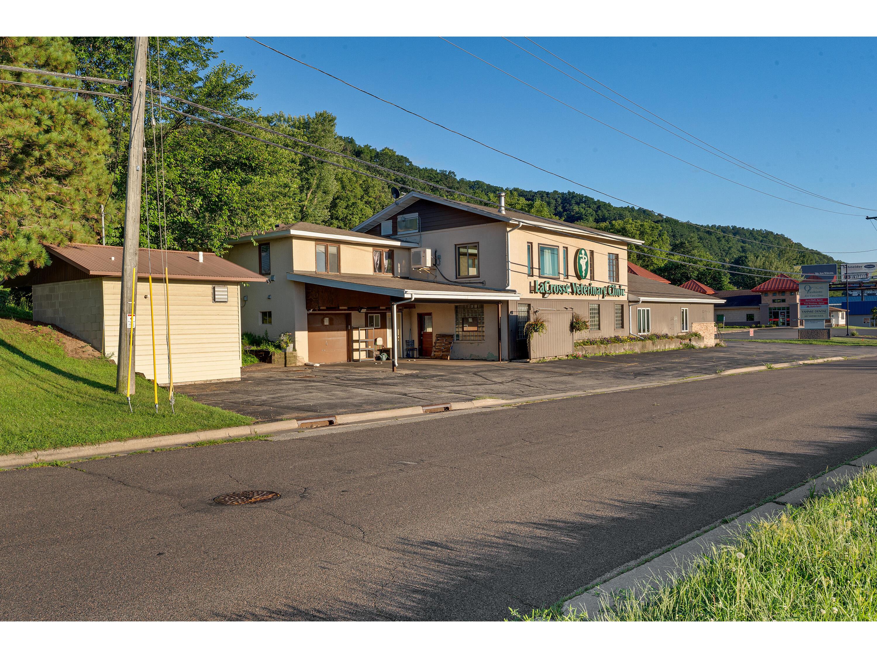 2128-2130 State Road 16 La Crosse WI 54601 1933100 image1