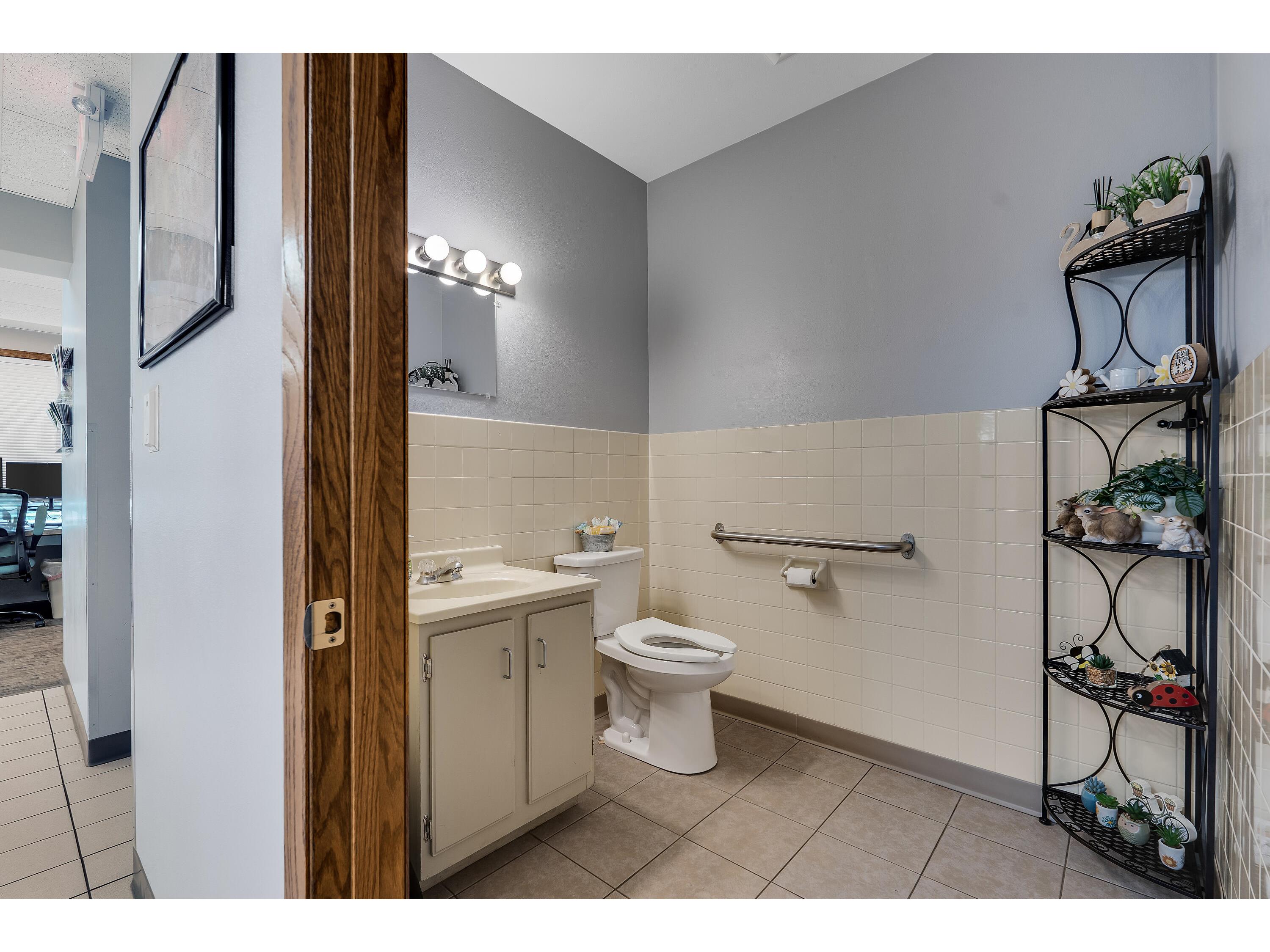 2128-2130 State Road 16 La Crosse WI 54601 1933100 image29