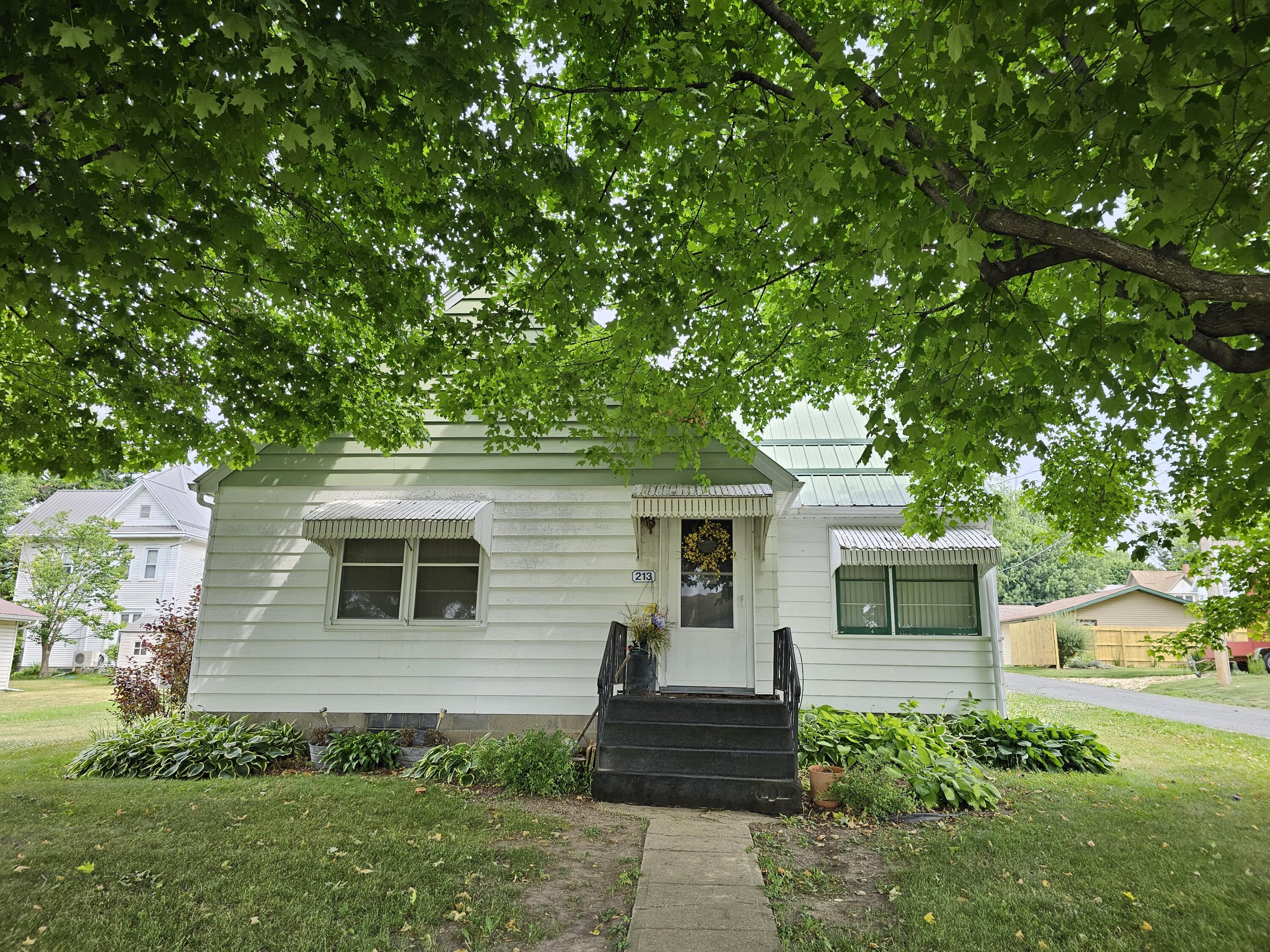 213 2nd Spring Grove MN 55974 1839990 image1