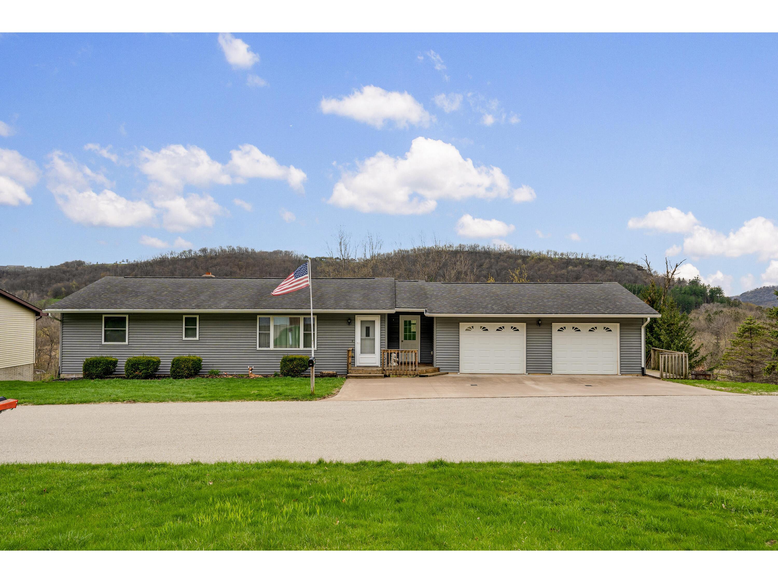 213 Cactus Chaseburg WI 54621 1833981 image1
