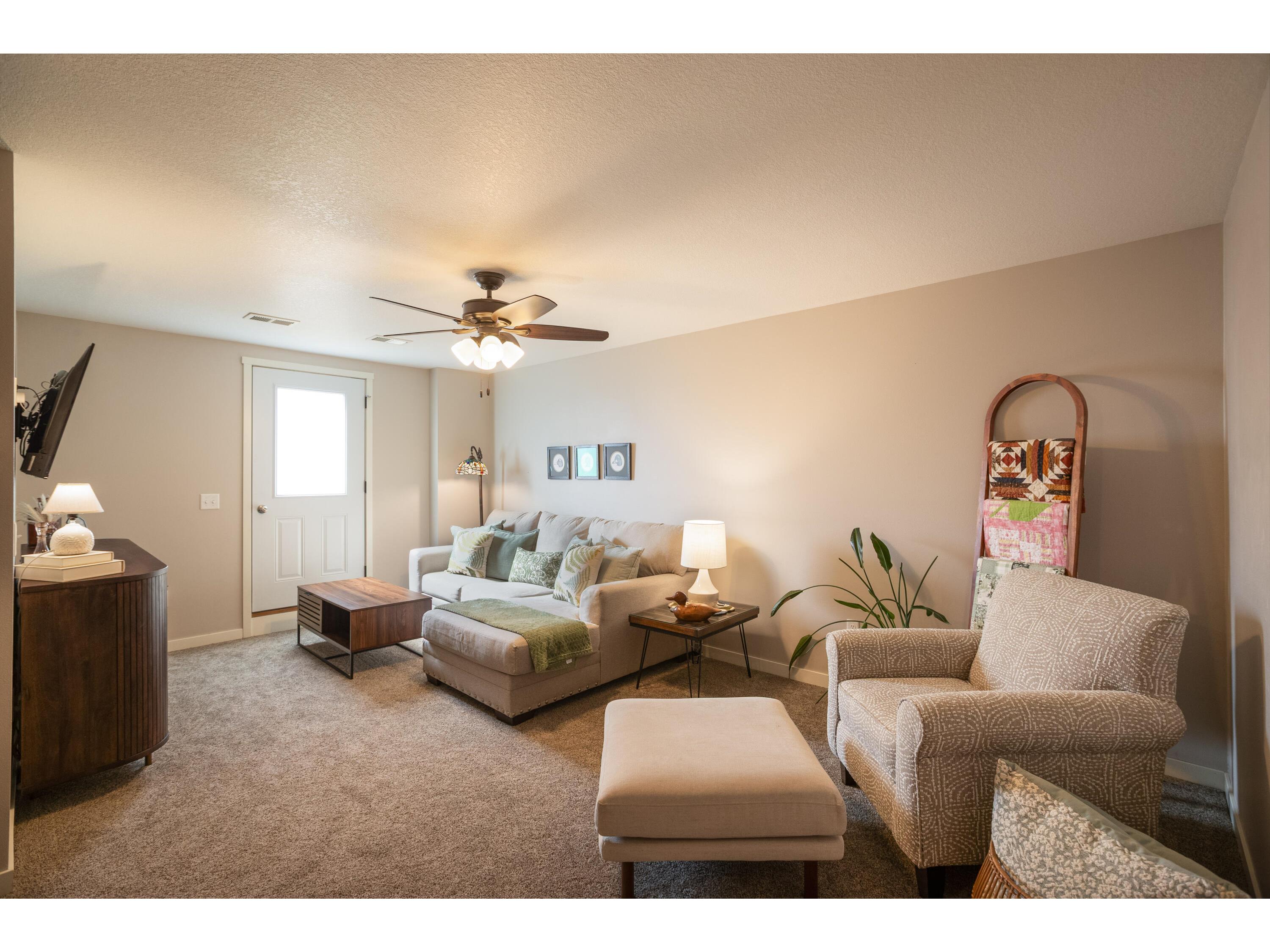 21308 Barbara Galesville WI 54630 1955197 image11