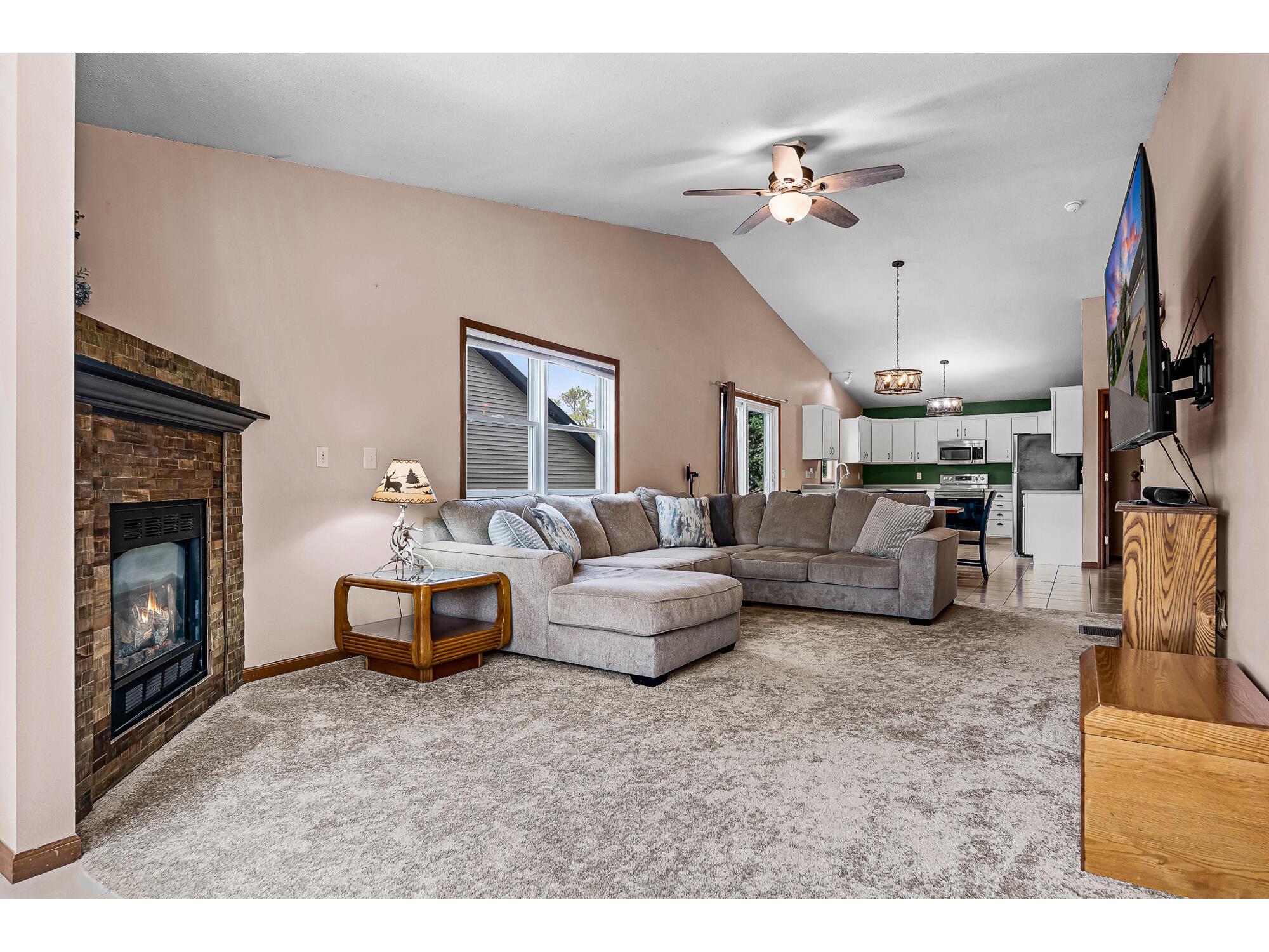 21312 Barbara Galesville WI 54630 1961214 image5